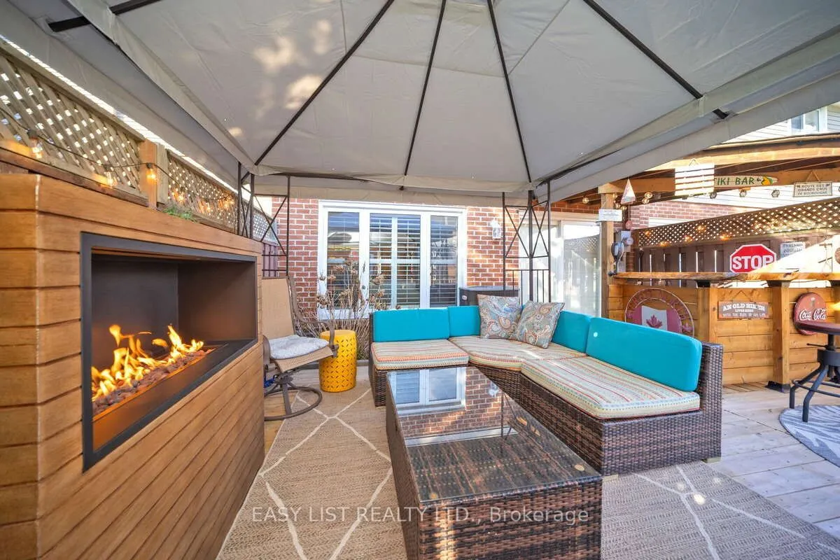 72 Carisbrooke Court #72