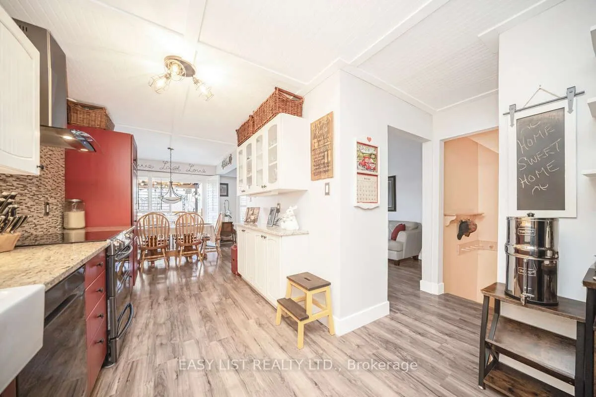72 Carisbrooke Court #72