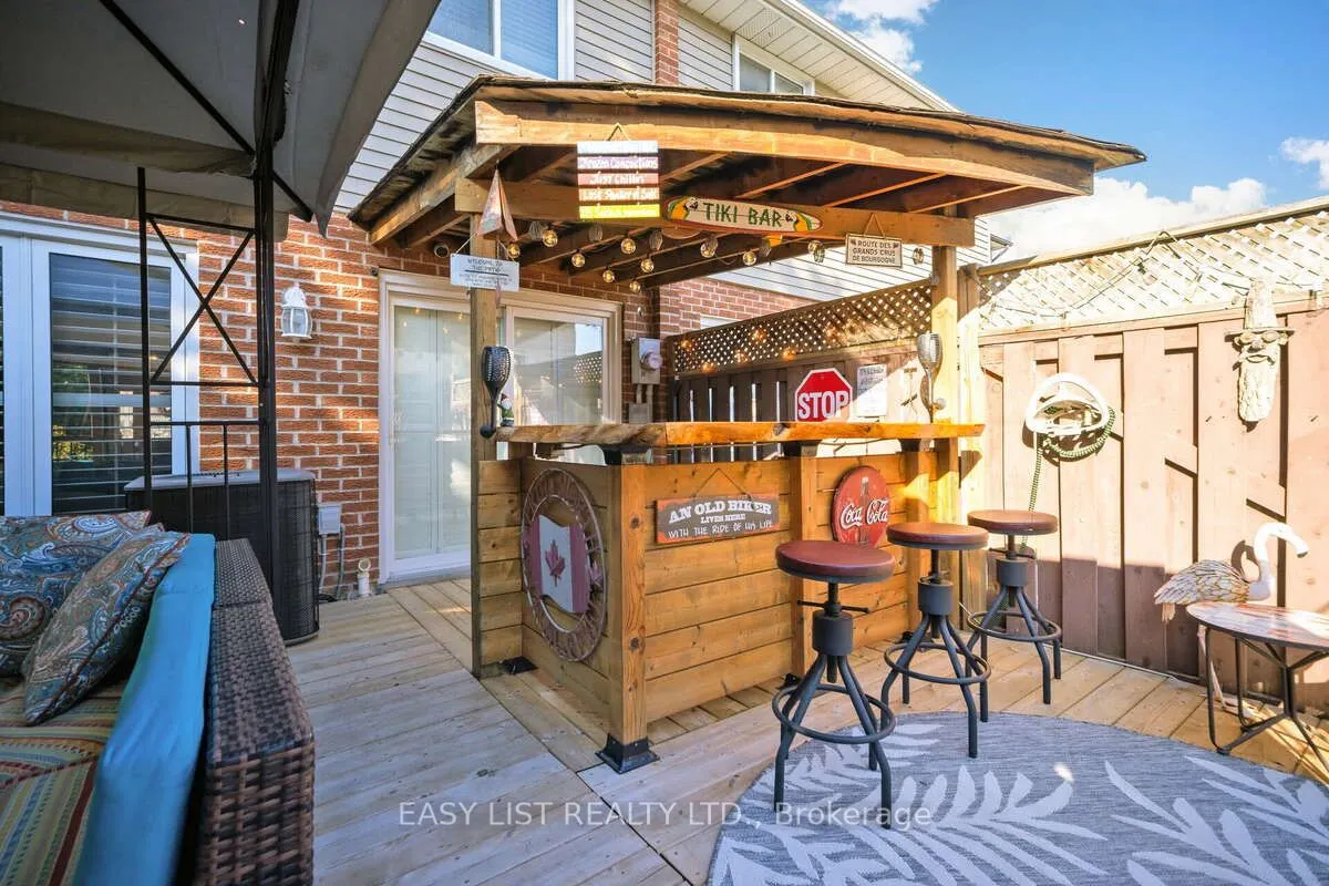 72 Carisbrooke Court #72