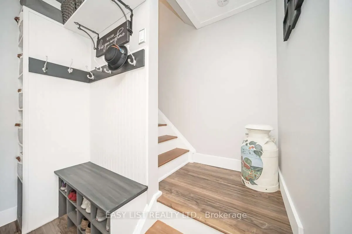 72 Carisbrooke Court #72