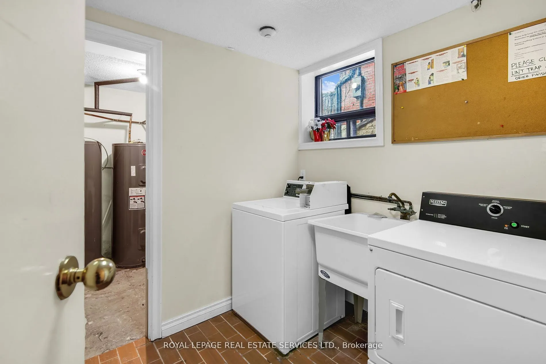5 Northcliffe Boulevard