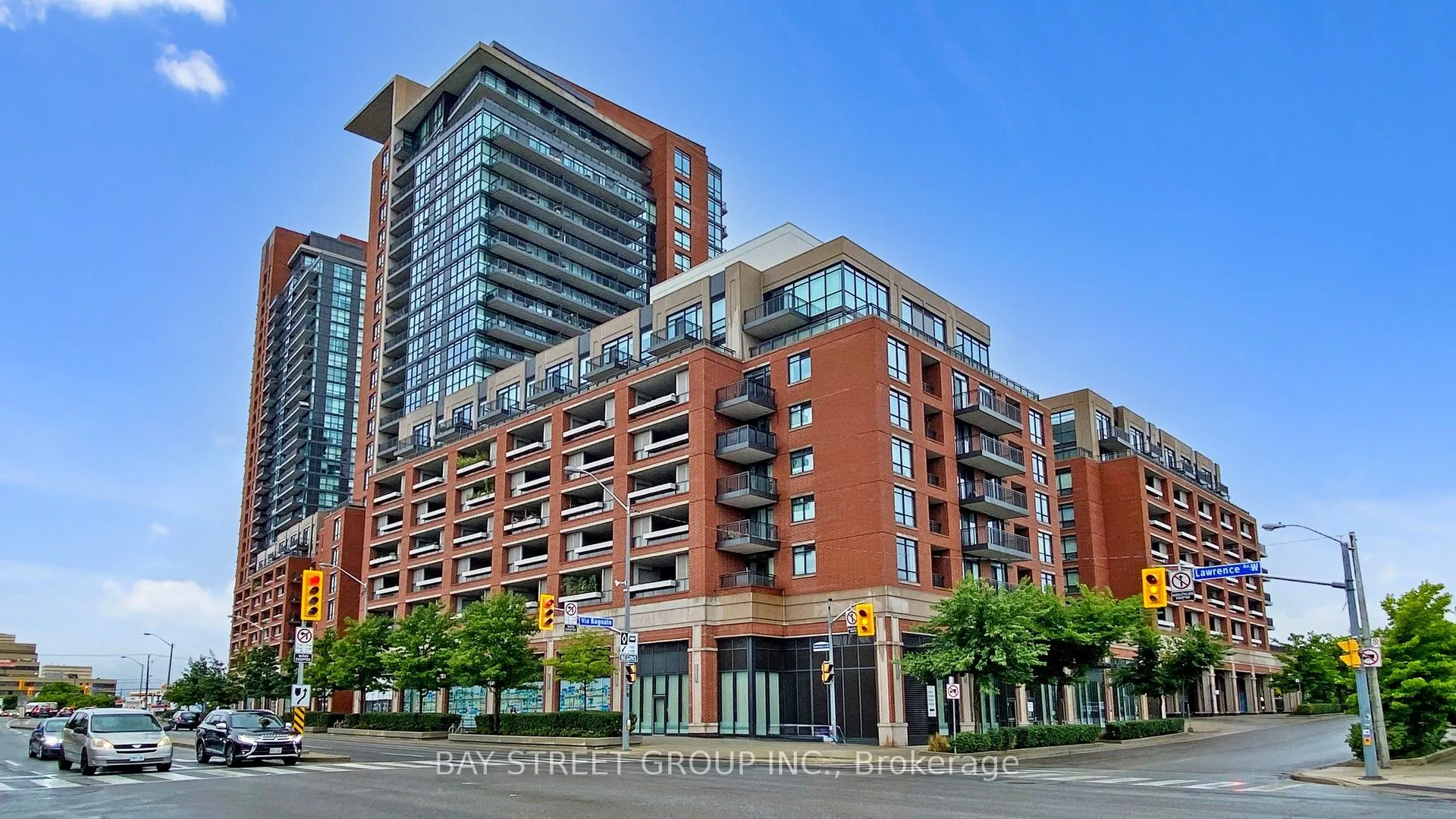 800 Lawrence Avenue W, #1221