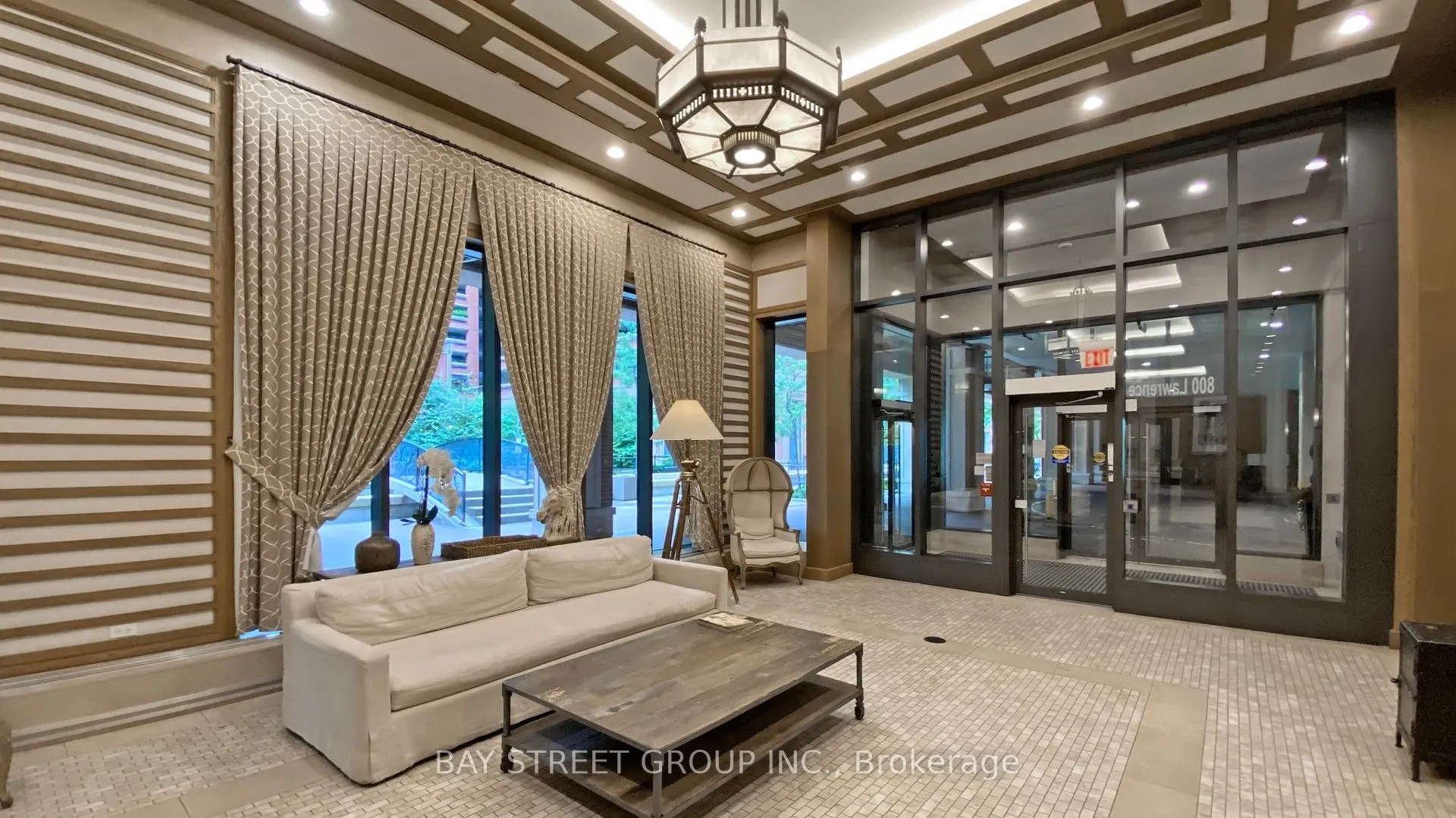 800 Lawrence Avenue W, #1221