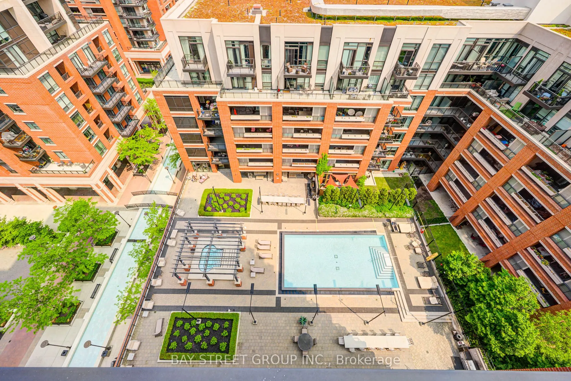 800 Lawrence Avenue W, #1221