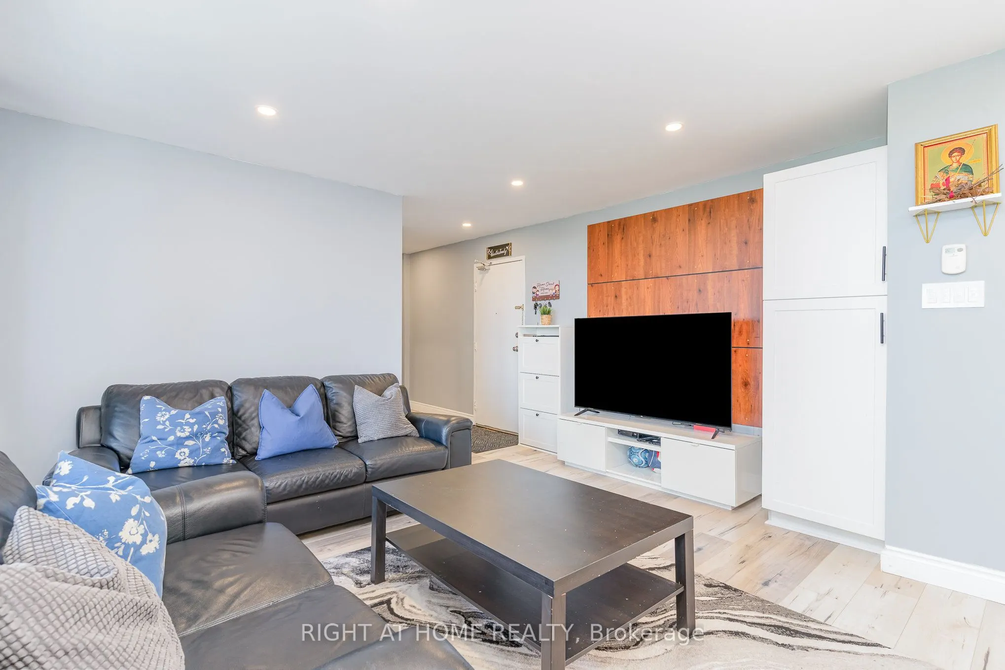 530 Lolita Gardens, #505