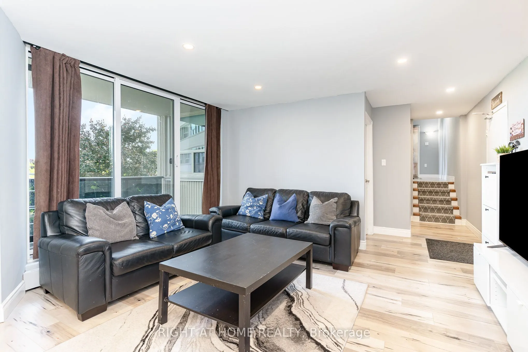 530 Lolita Gardens, #505