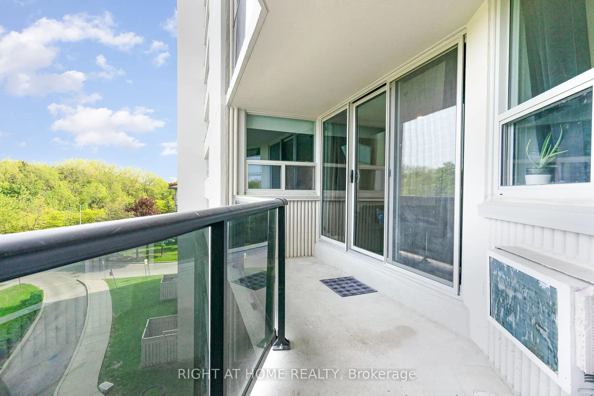 530 Lolita Gardens, #505