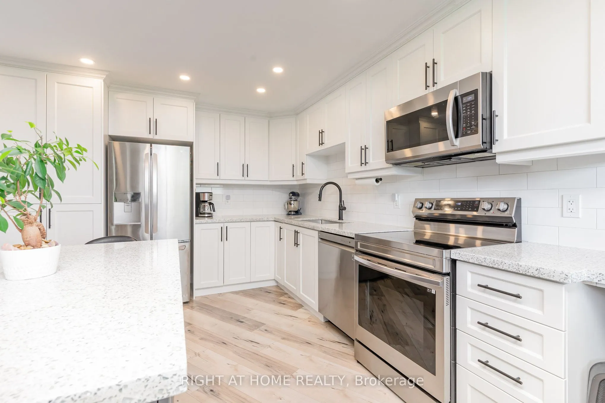 530 Lolita Gardens, #505