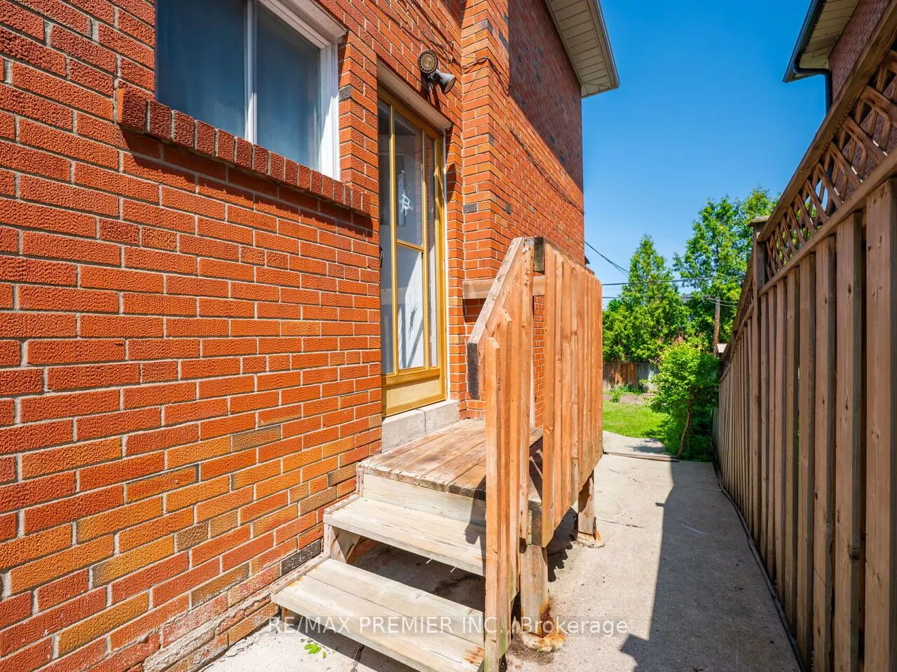30 Lilac Avenue