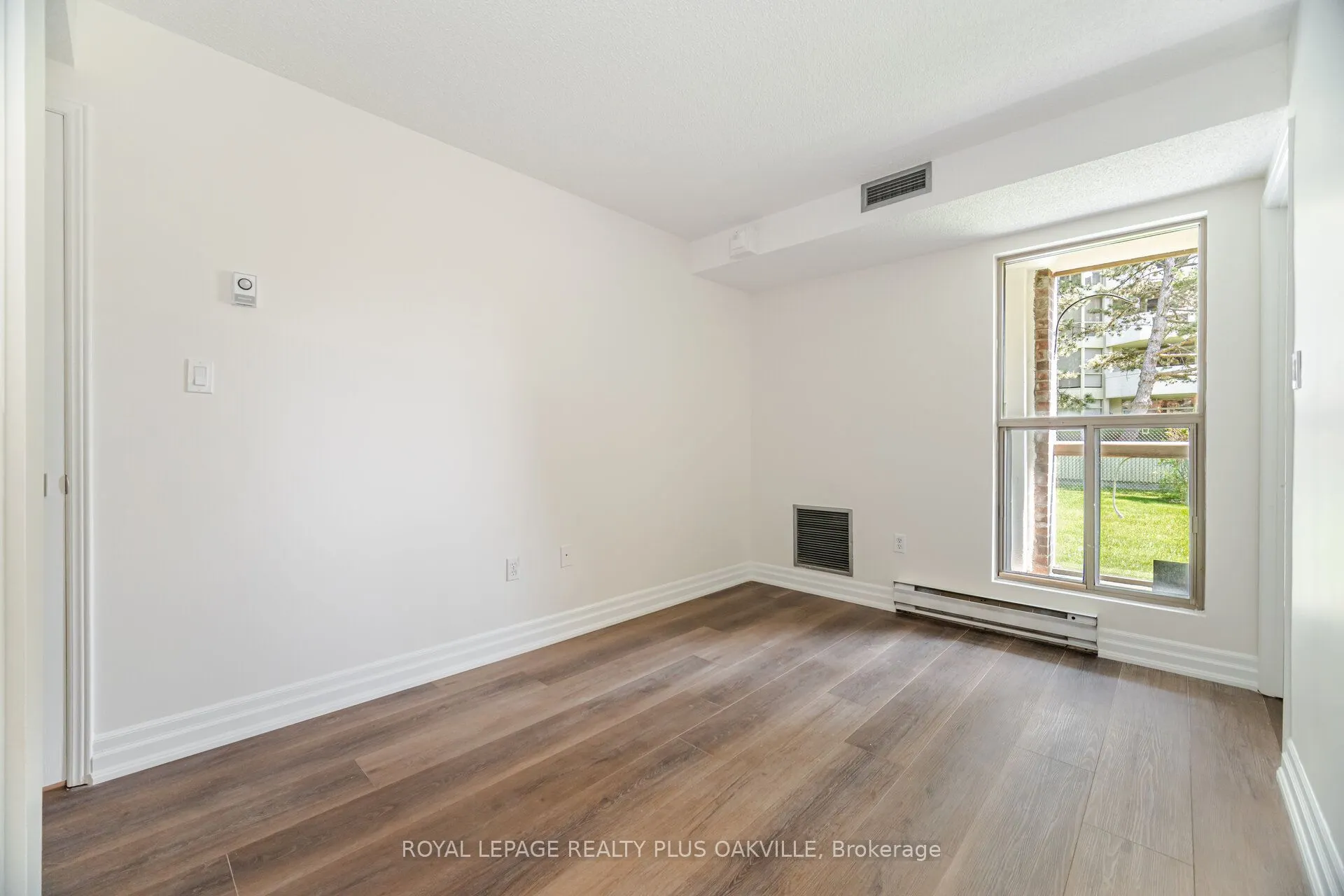 1225 North Shore Boulevard E, #104