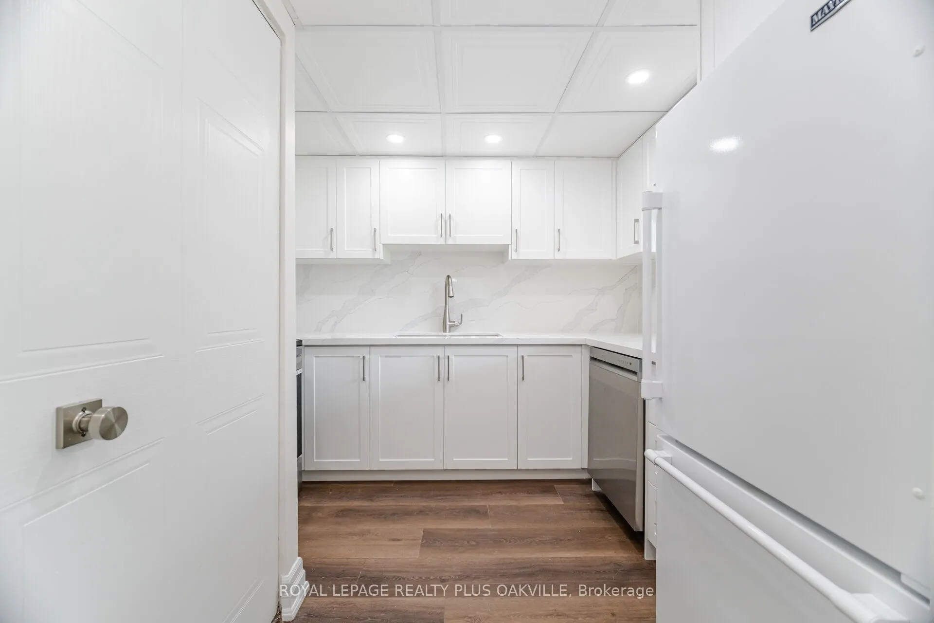 1225 North Shore Boulevard E, #104
