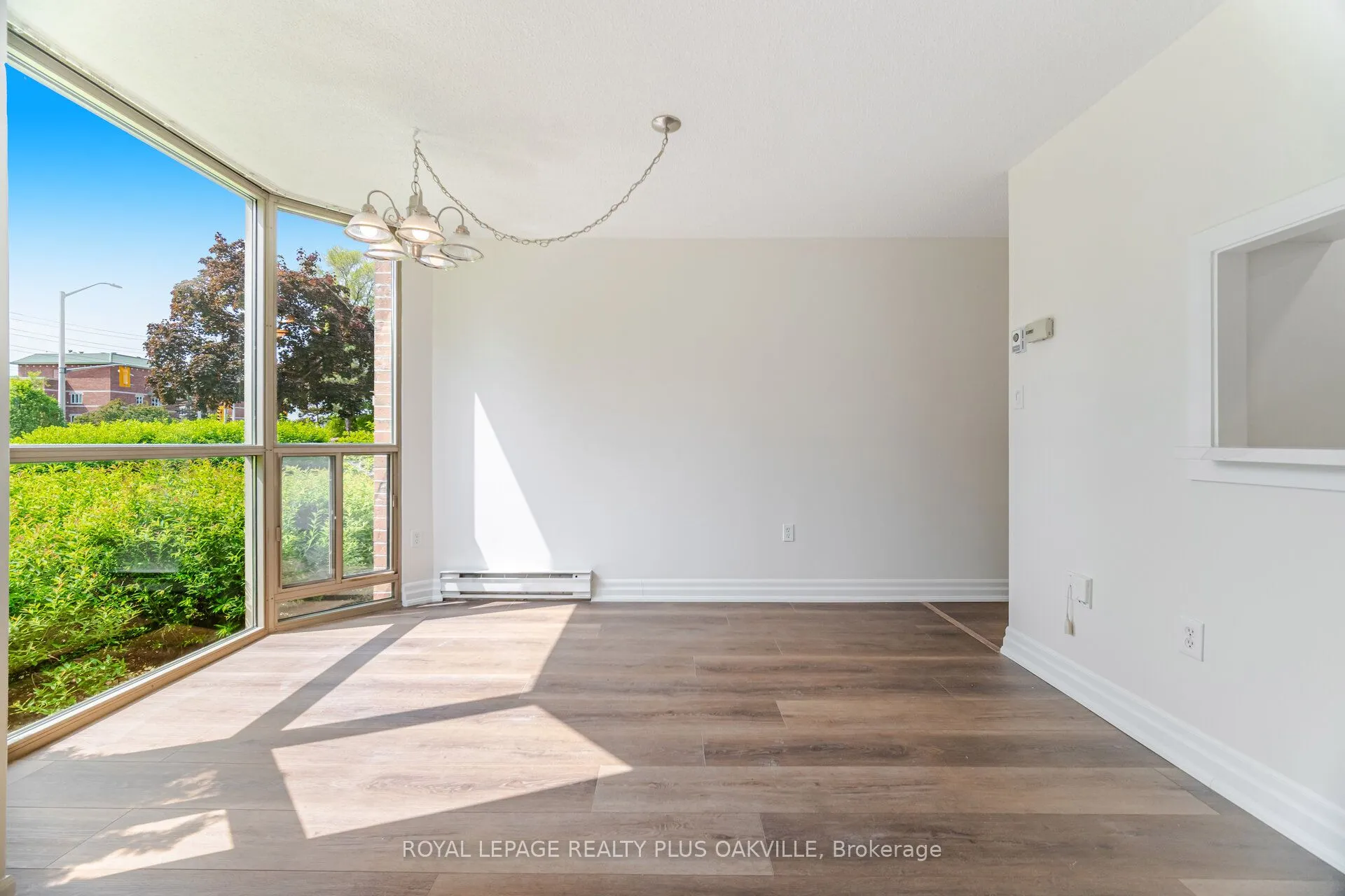 1225 North Shore Boulevard E, #104