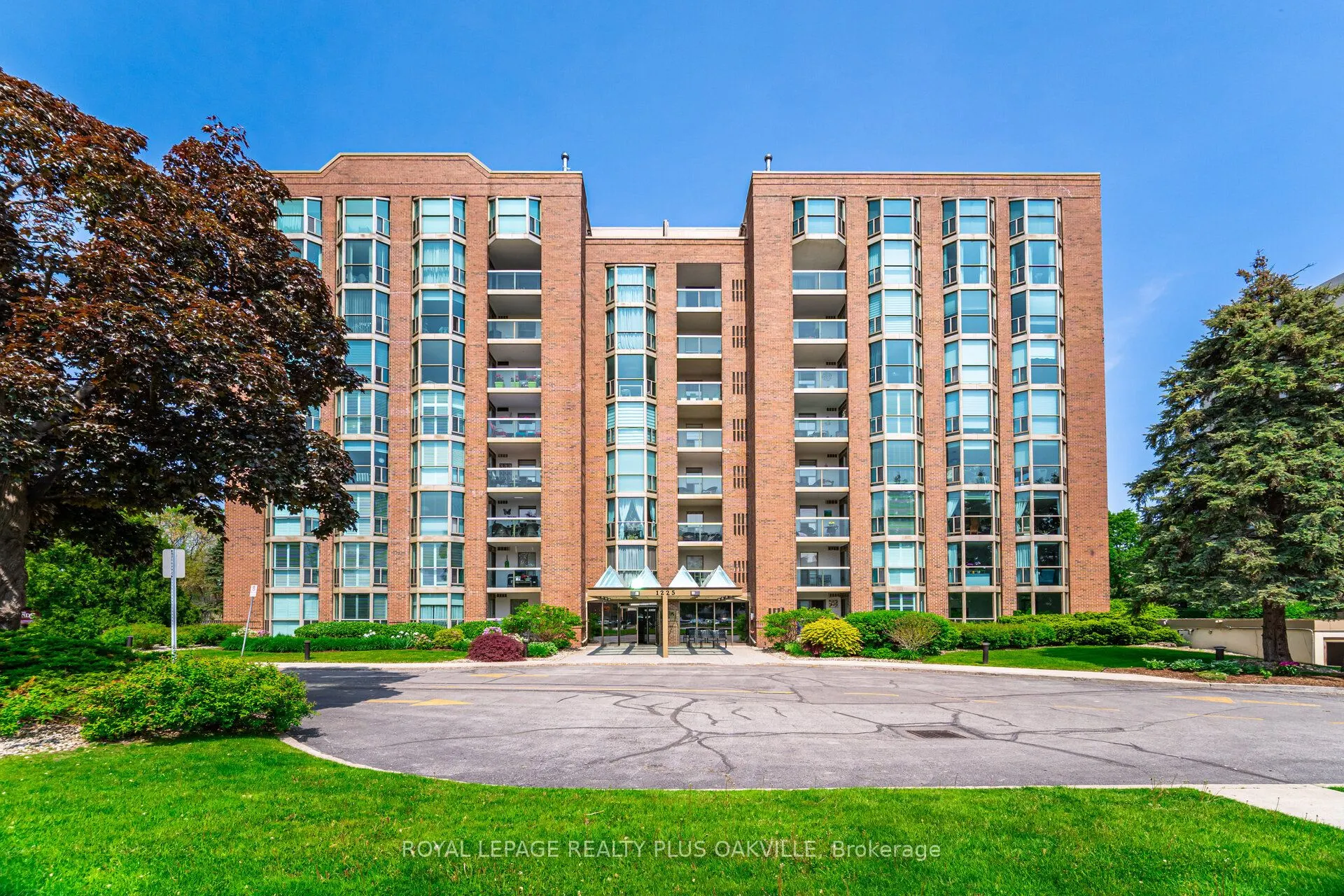 1225 North Shore Boulevard E, #104