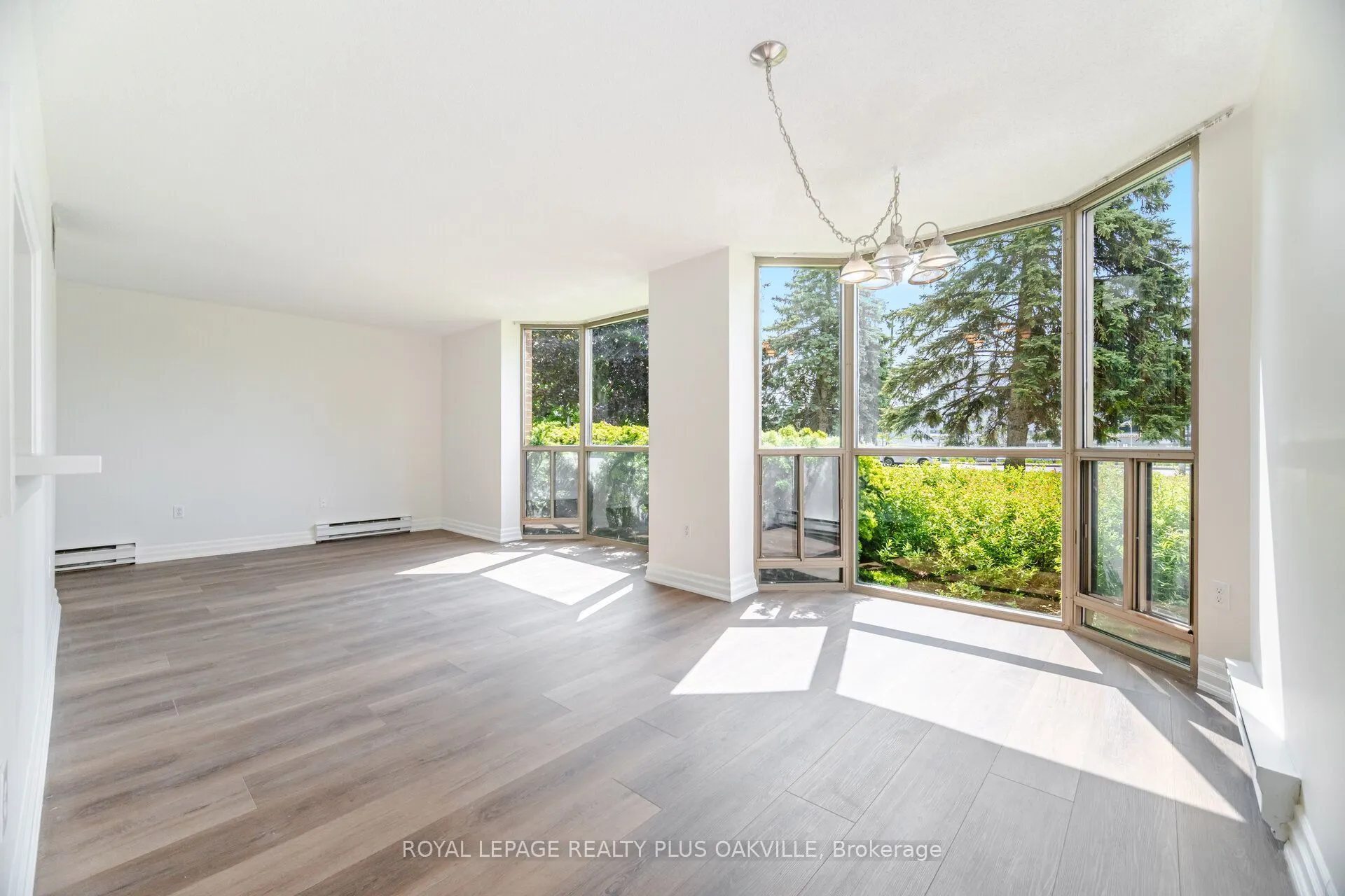 1225 North Shore Boulevard E, #104