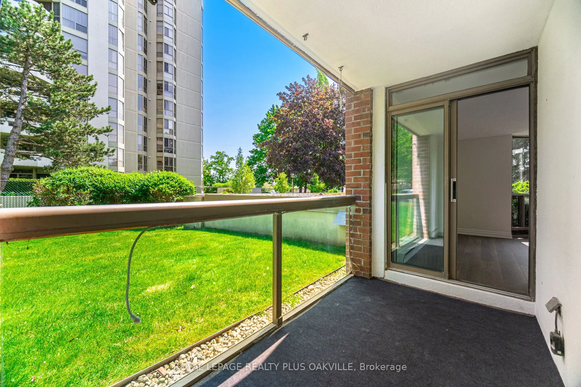 1225 North Shore Boulevard E, #104