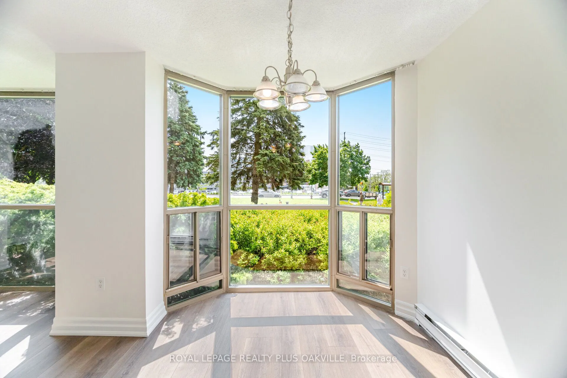 1225 North Shore Boulevard E, #104