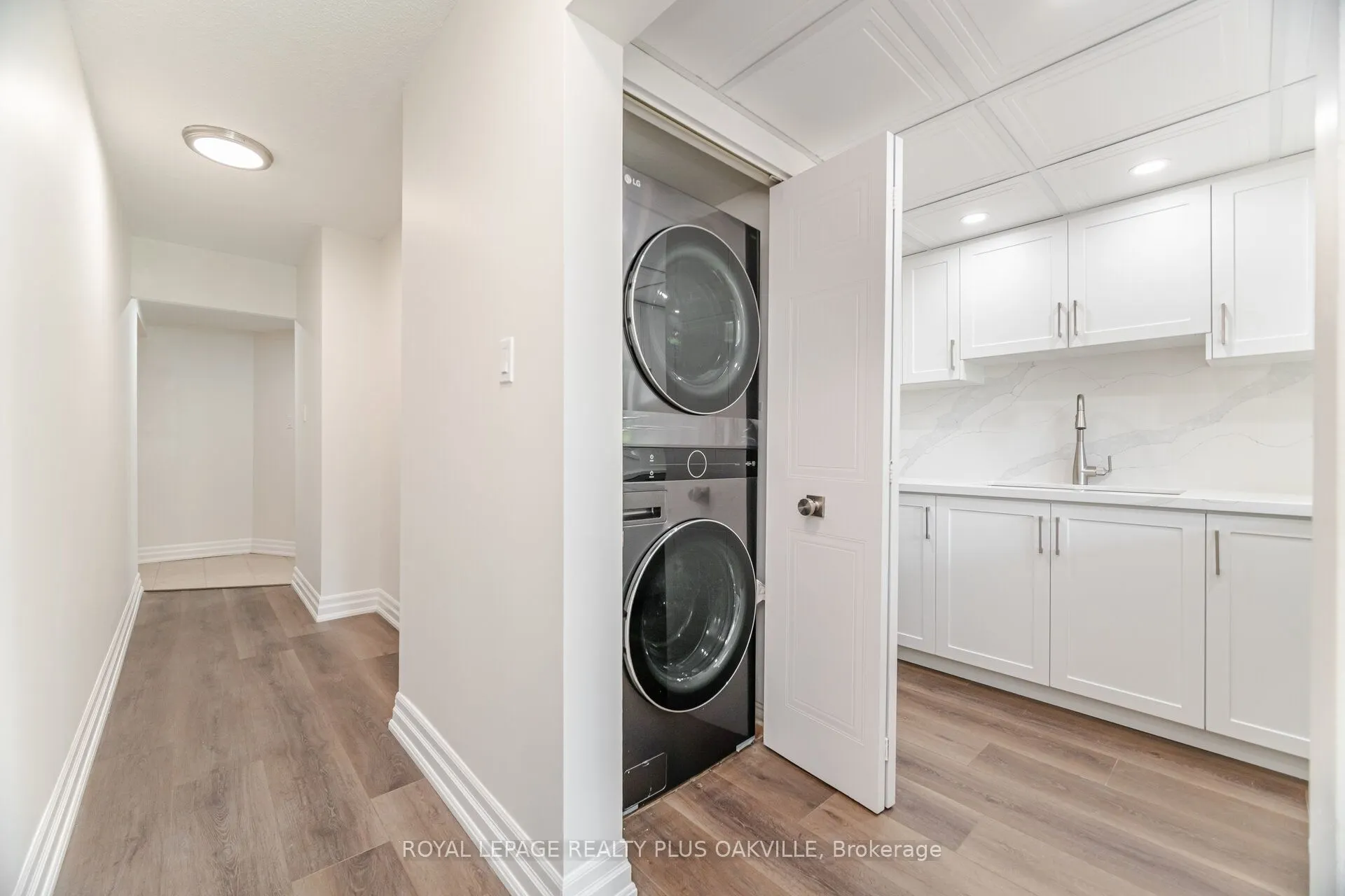 1225 North Shore Boulevard E, #104