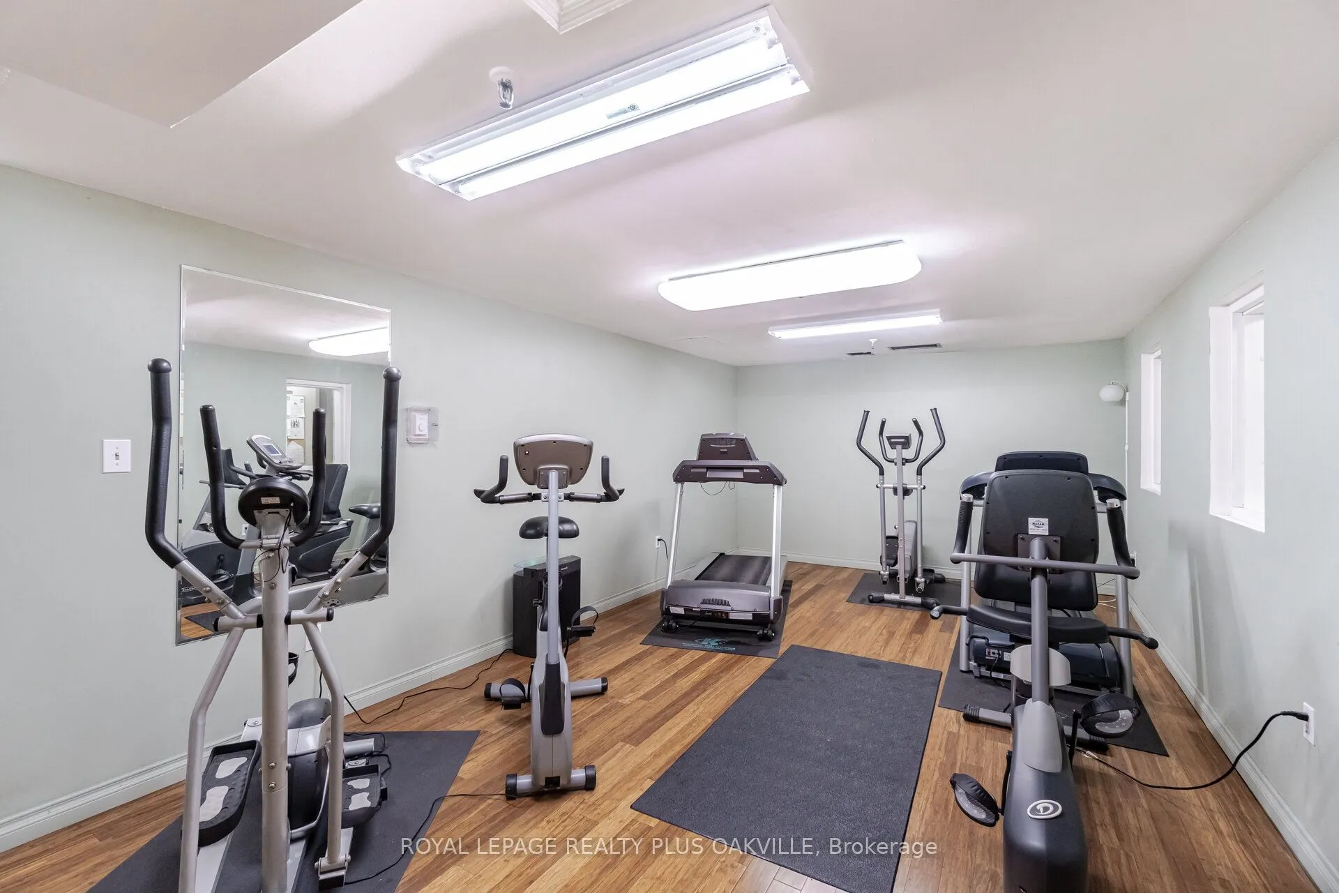 1225 North Shore Boulevard E, #104