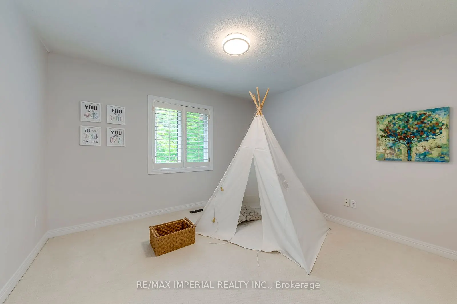 341 Acacia Court