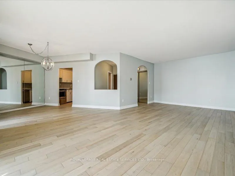 5250 Lakeshore Road, #708