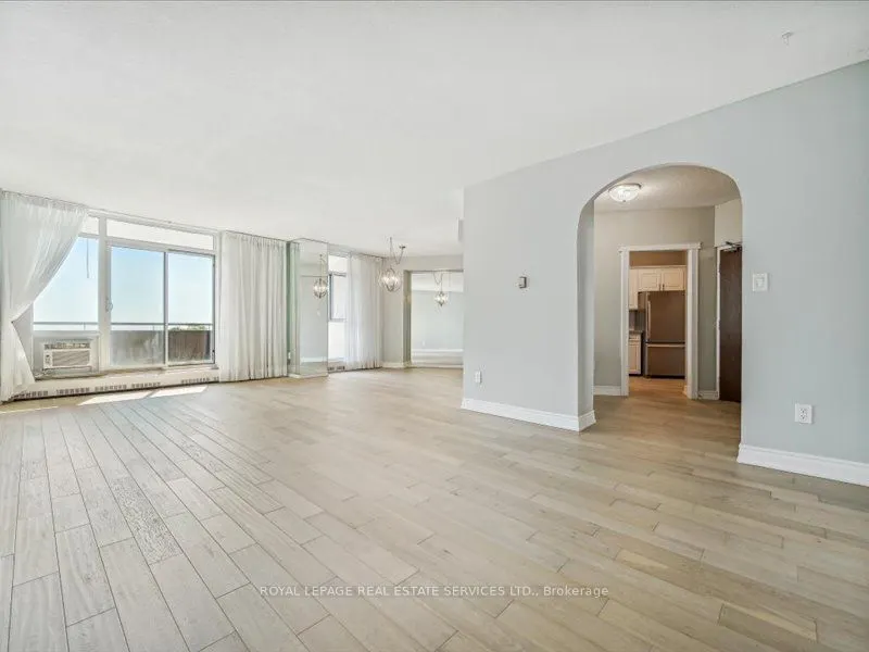 5250 Lakeshore Road, #708