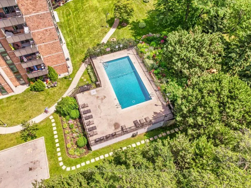 5250 Lakeshore Road, #708
