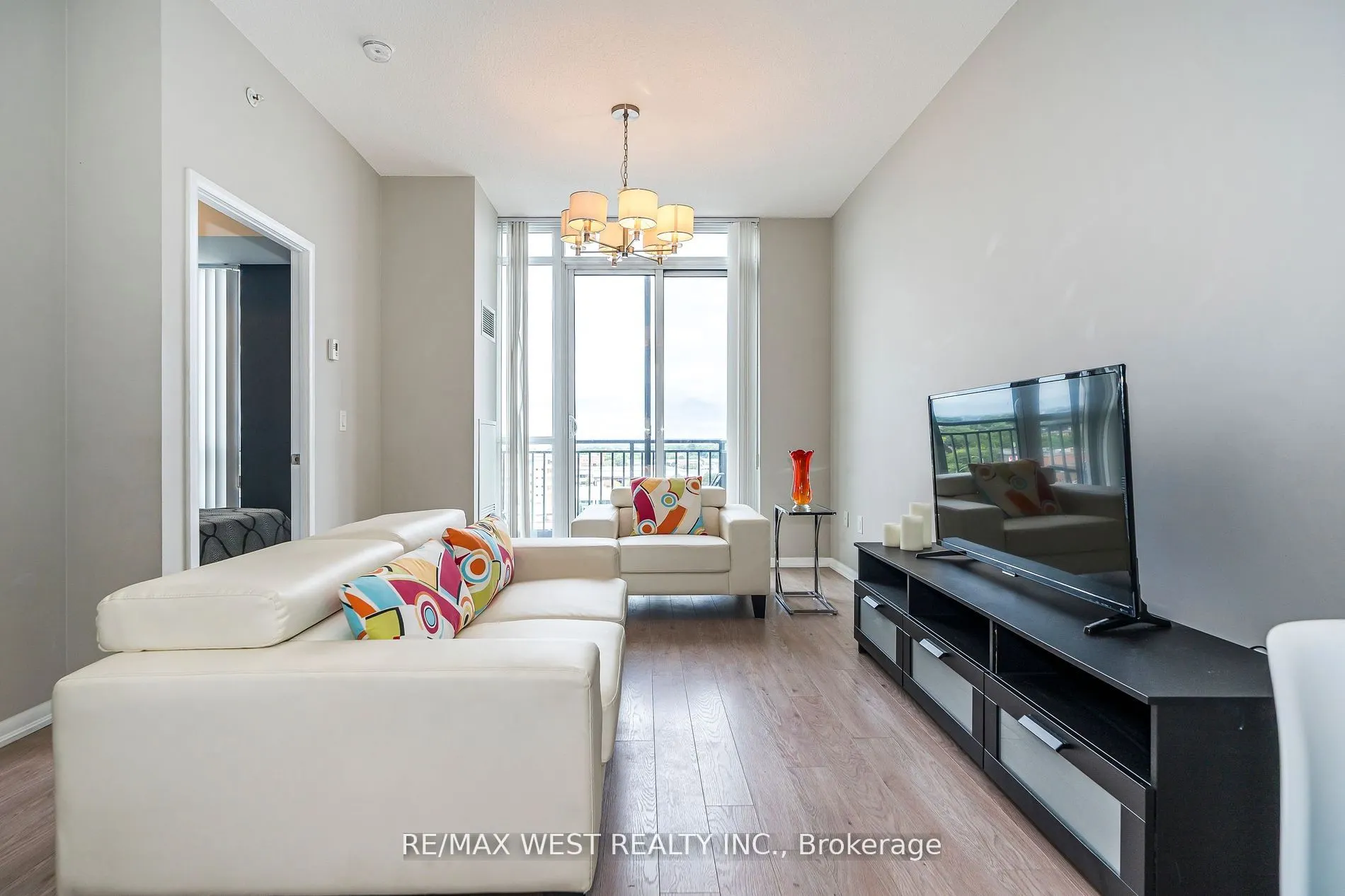 830 Lawrence Avenue, #803