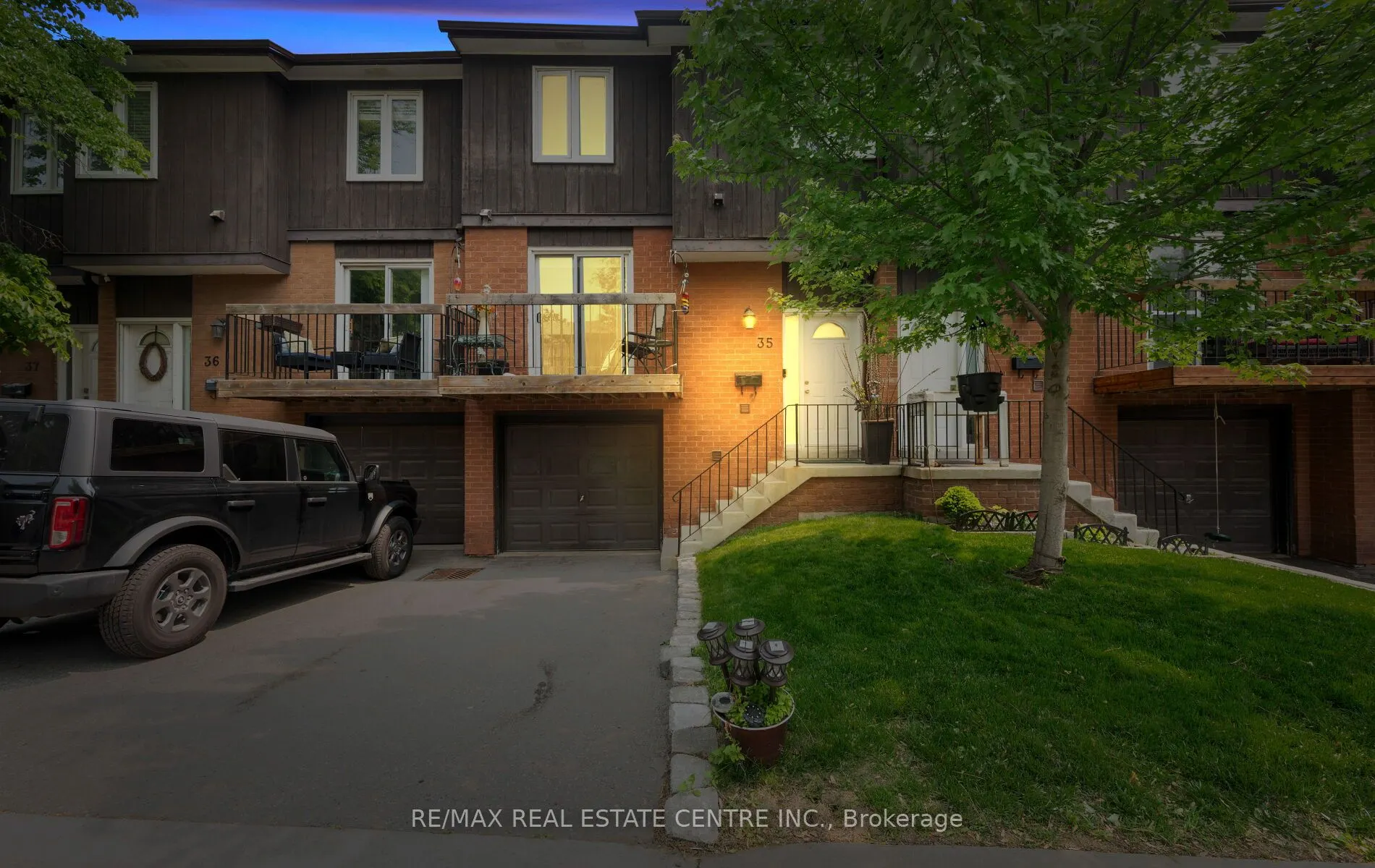 750 Burnhamthorpe Road E, #35