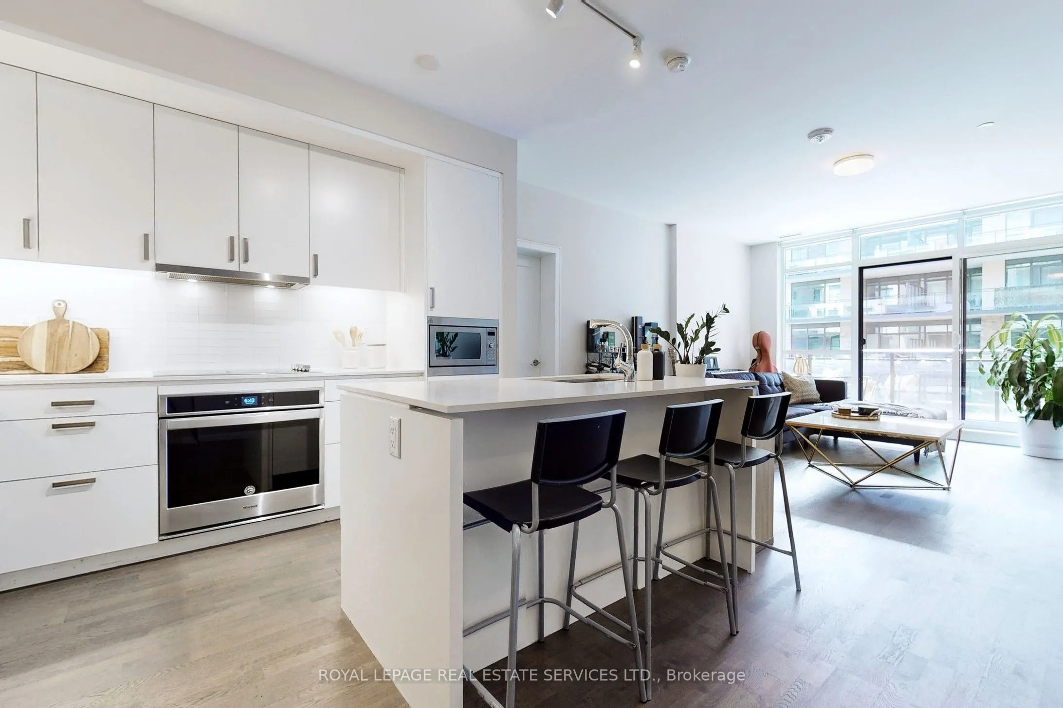 1575 Lakeshore Road W, #135
