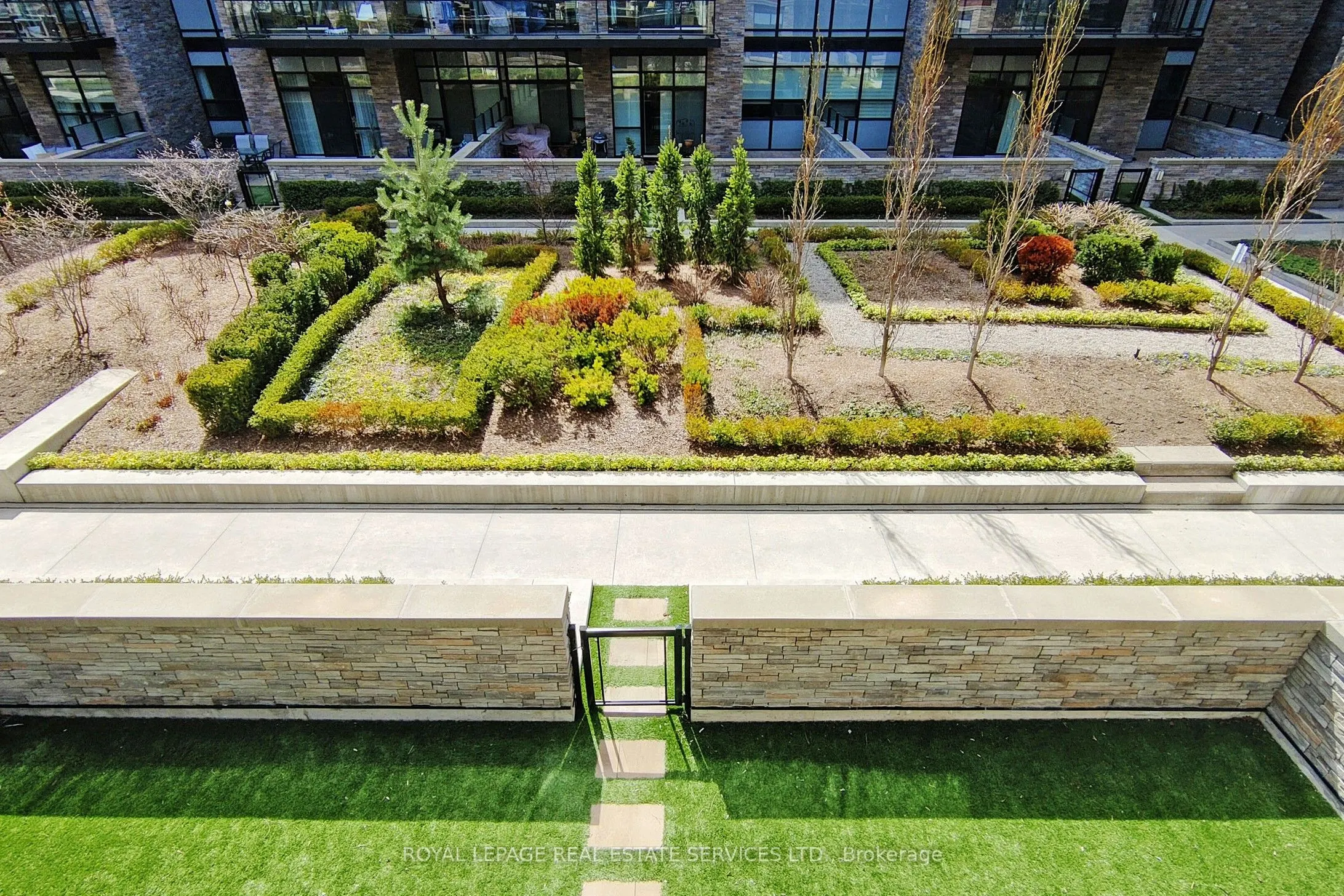 1575 Lakeshore Road W, #135