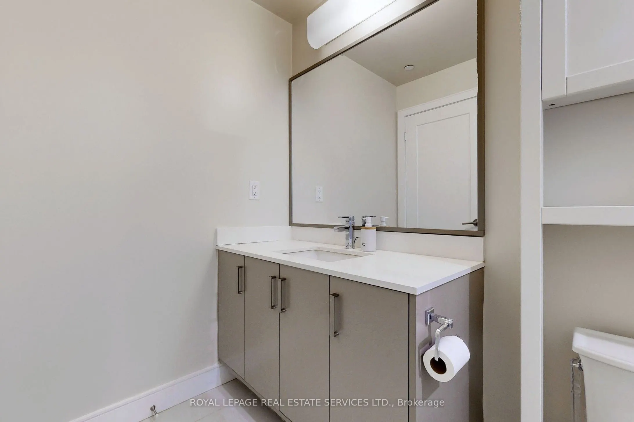 1575 Lakeshore Road W, #135