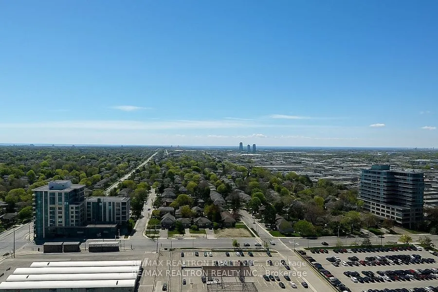 7 Mabelle Avenue, #2701