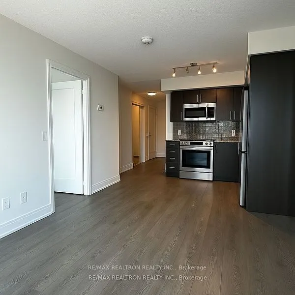 7 Mabelle Avenue, #2701