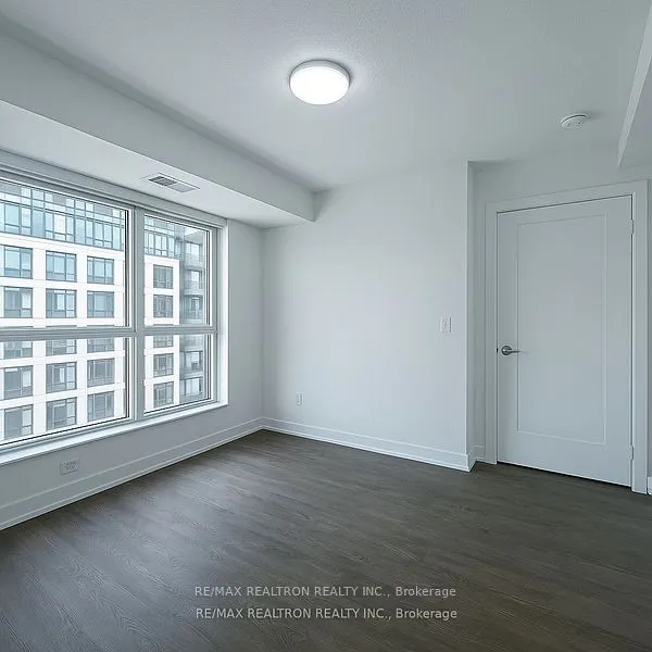 7 Mabelle Avenue, #2701