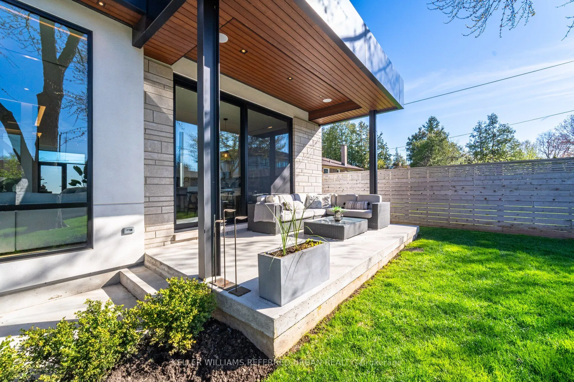 1337 Waverly Avenue