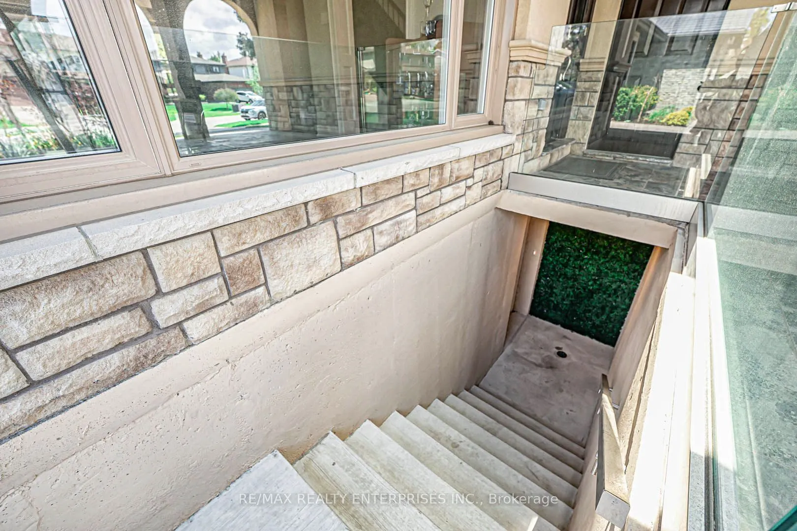 2344 Kenbarb Road