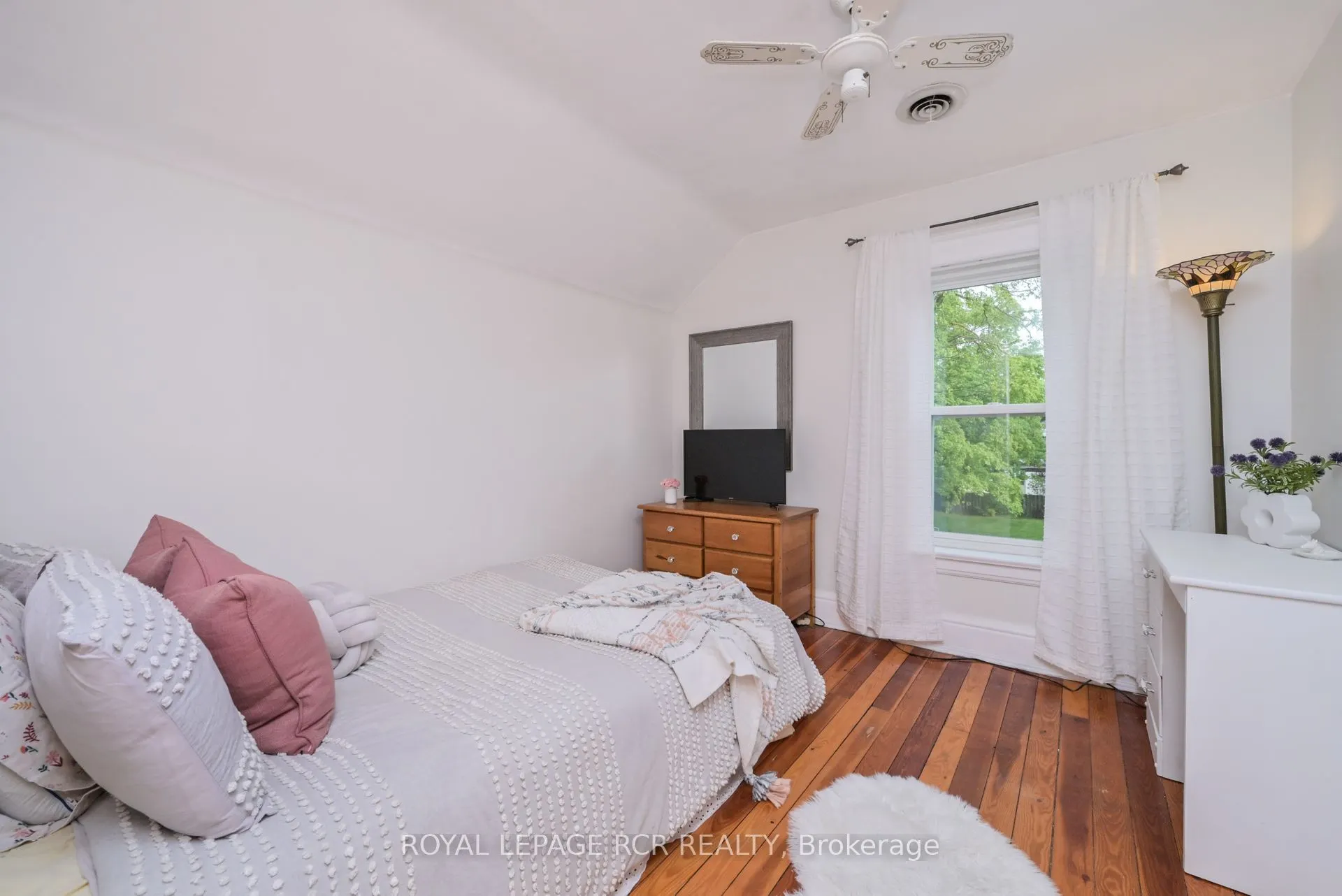 12 Third Avenue