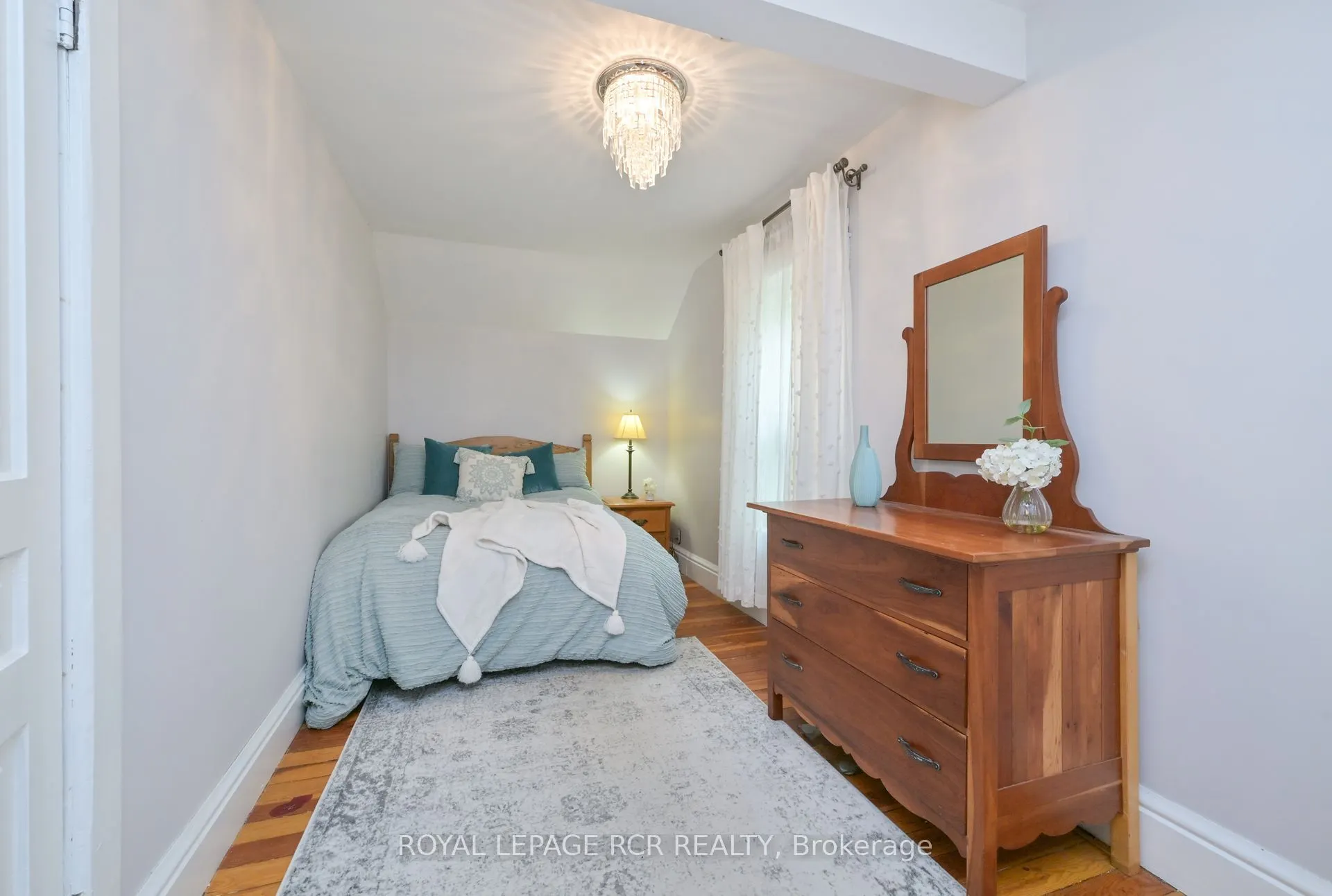 12 Third Avenue