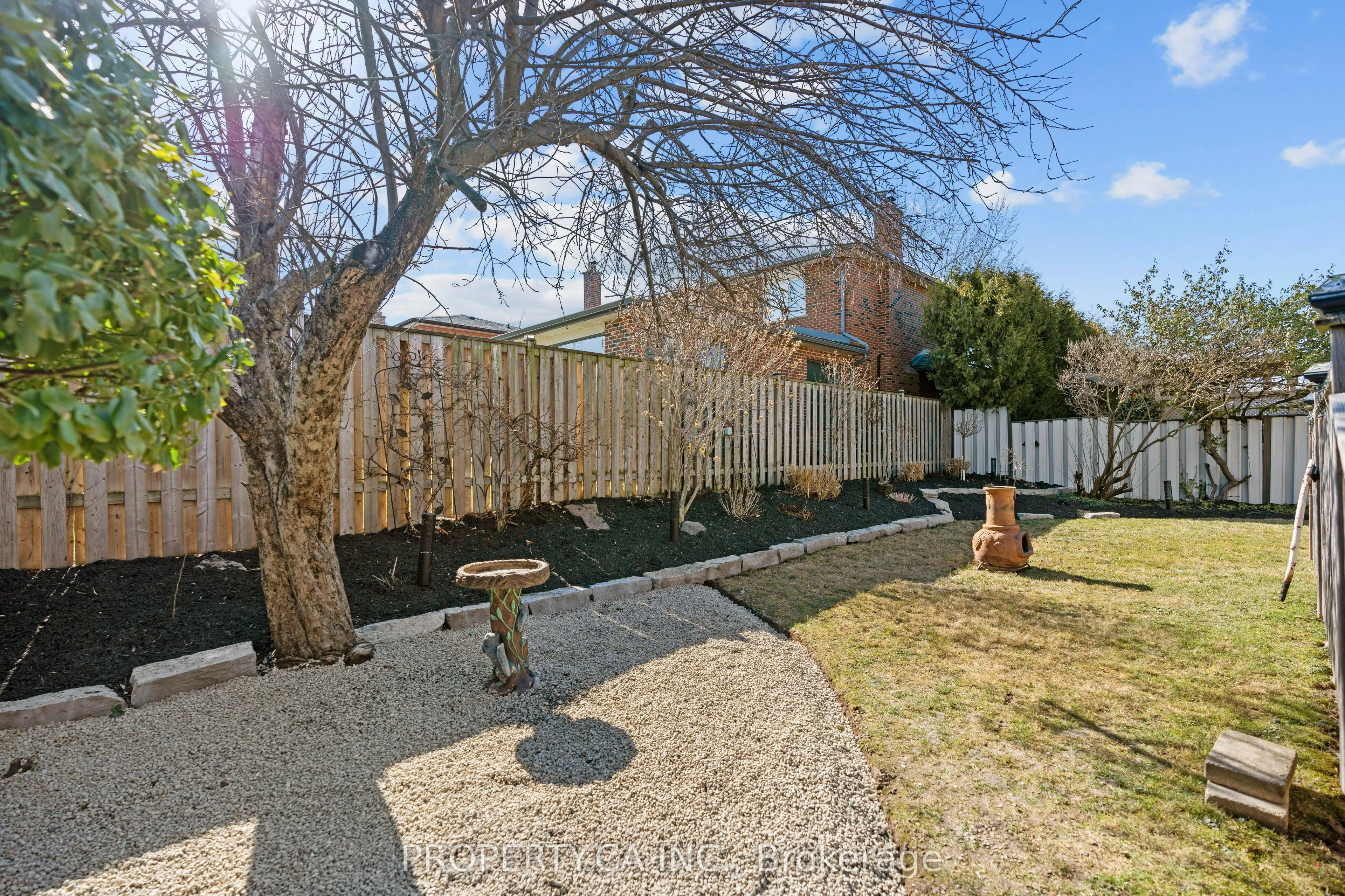 2536 Birch Crescent