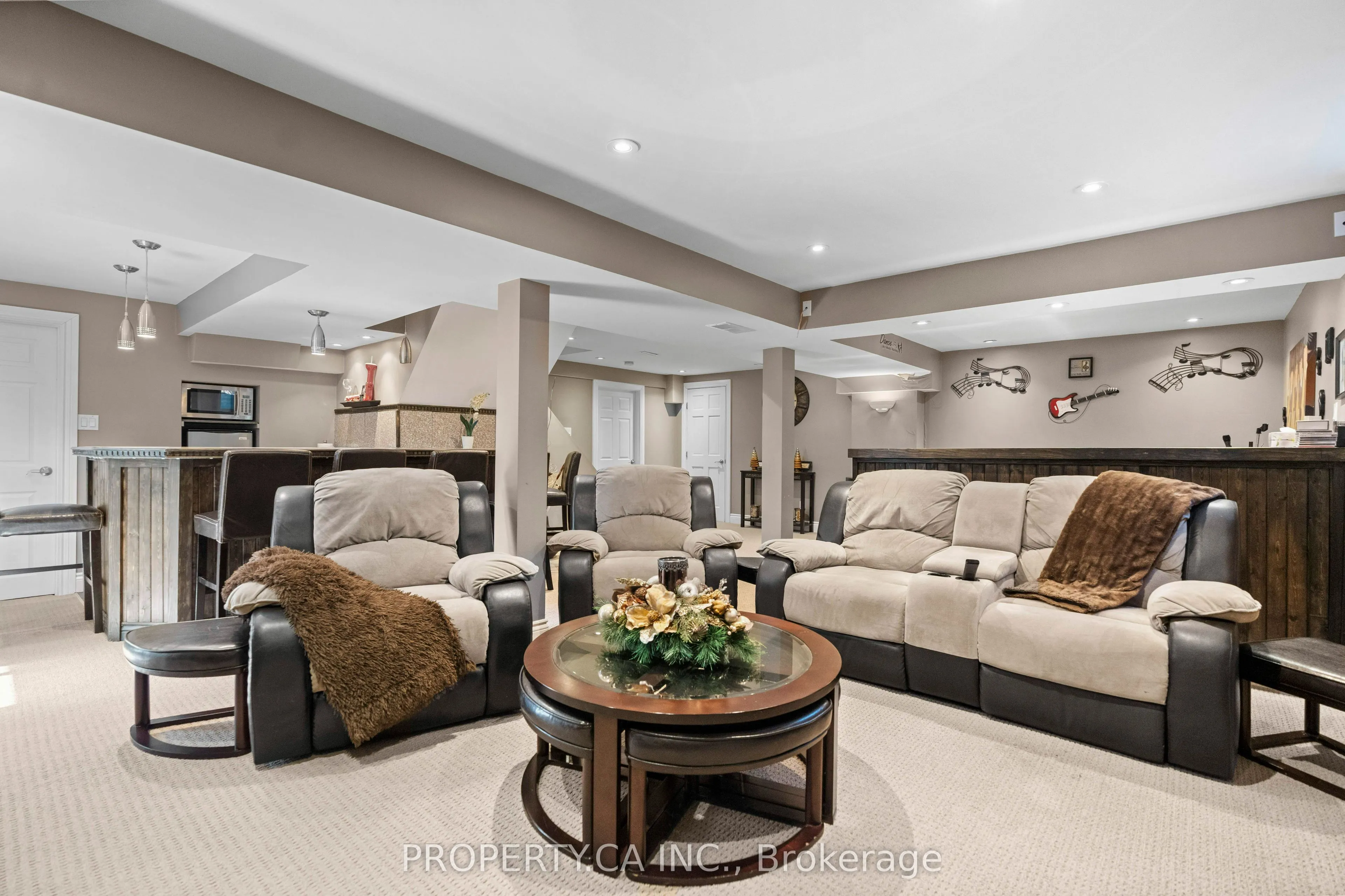 2536 Birch Crescent