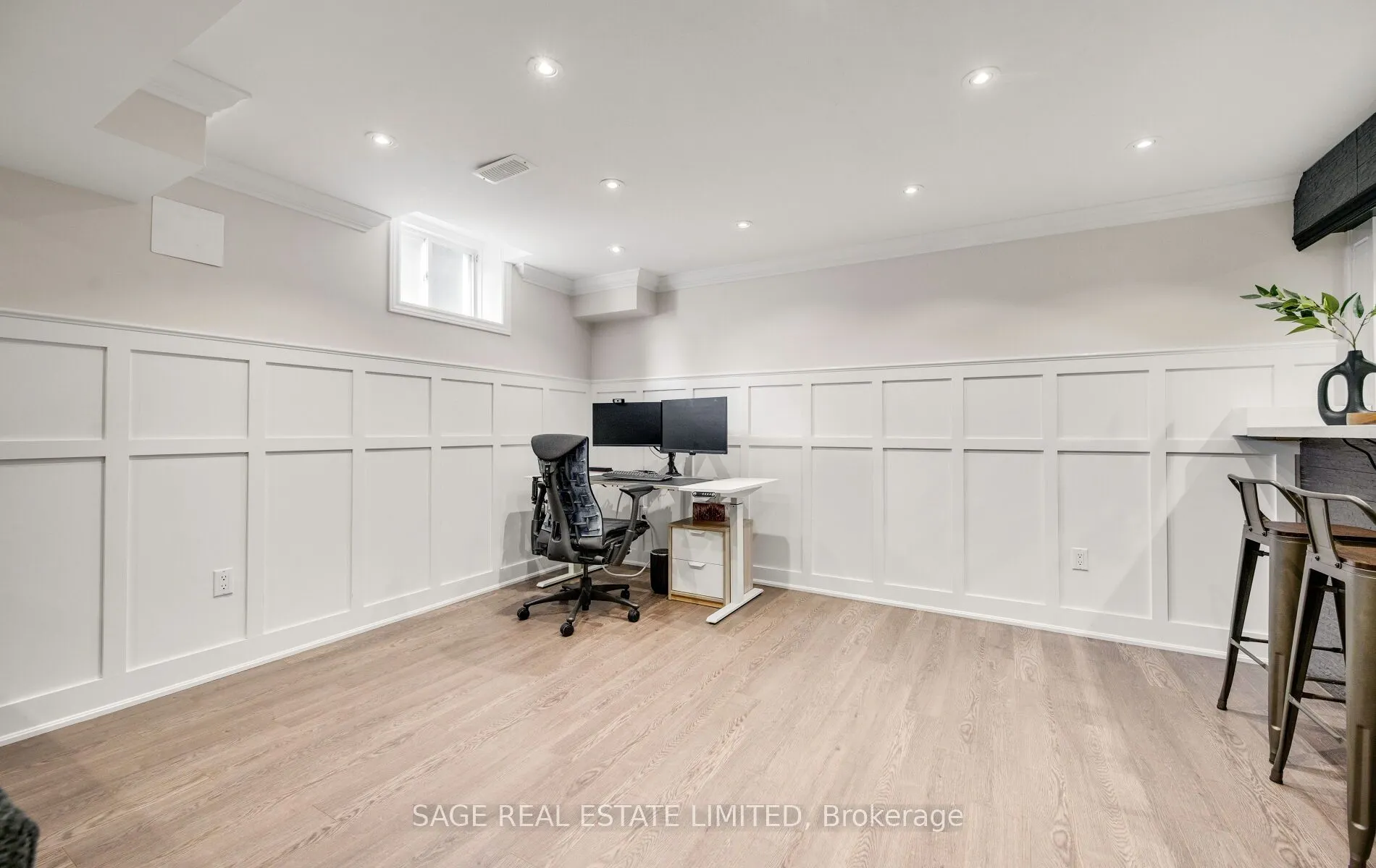 3911 Rosanna Drive