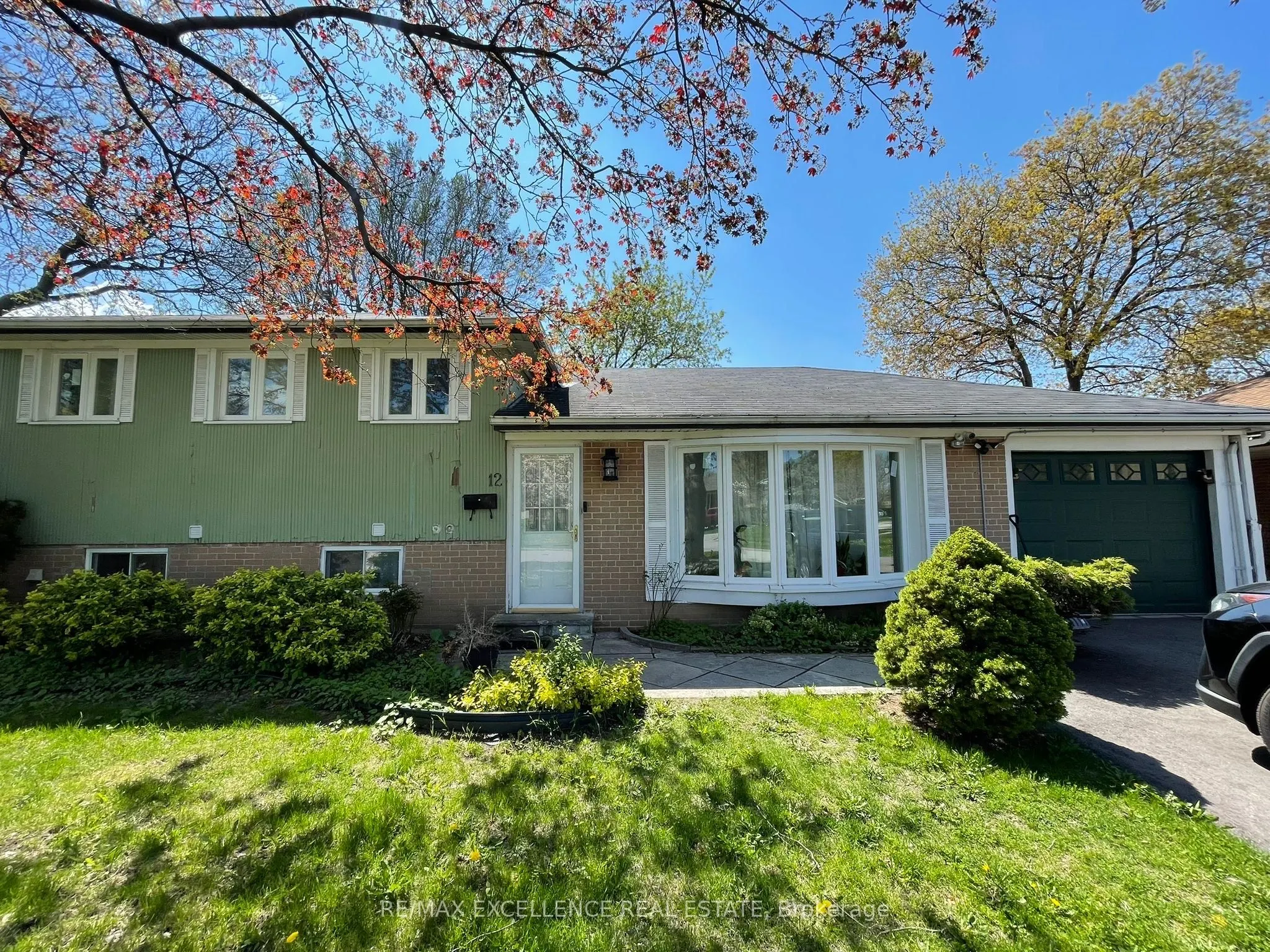 12 Vanderbrent Crescent