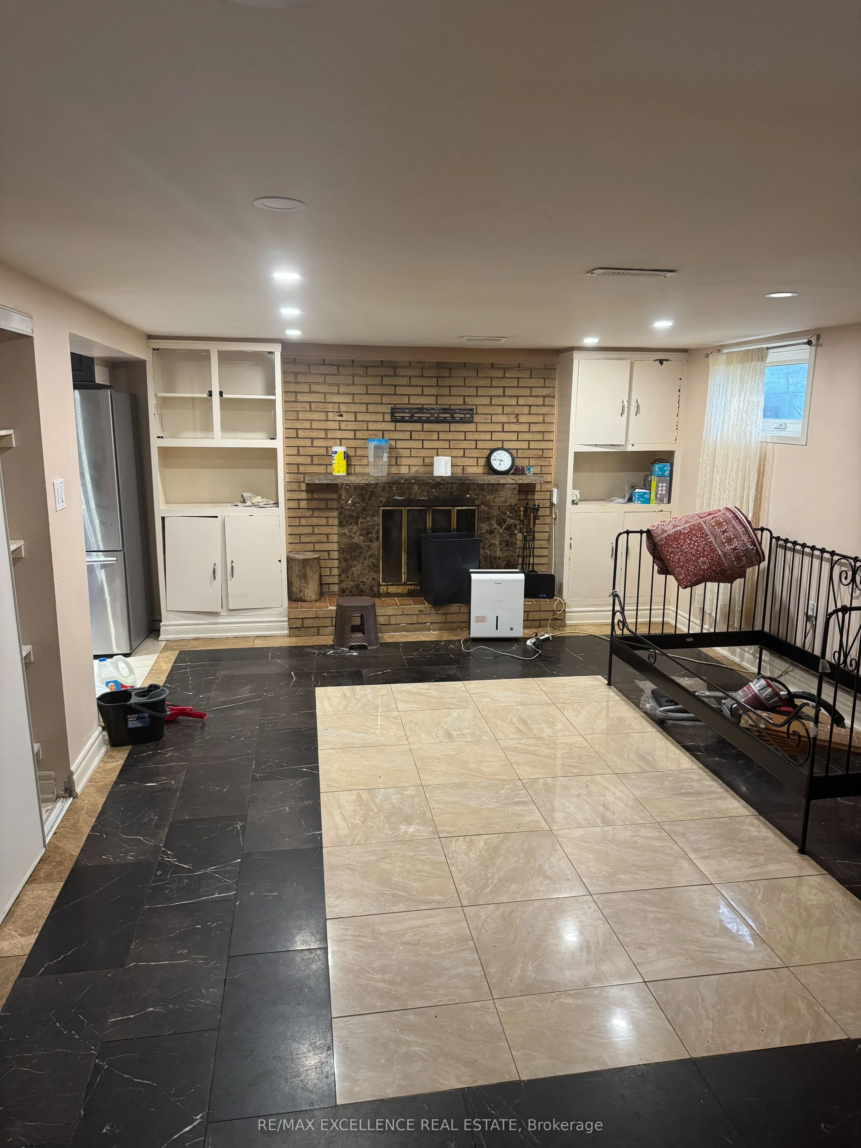 12 Vanderbrent Crescent