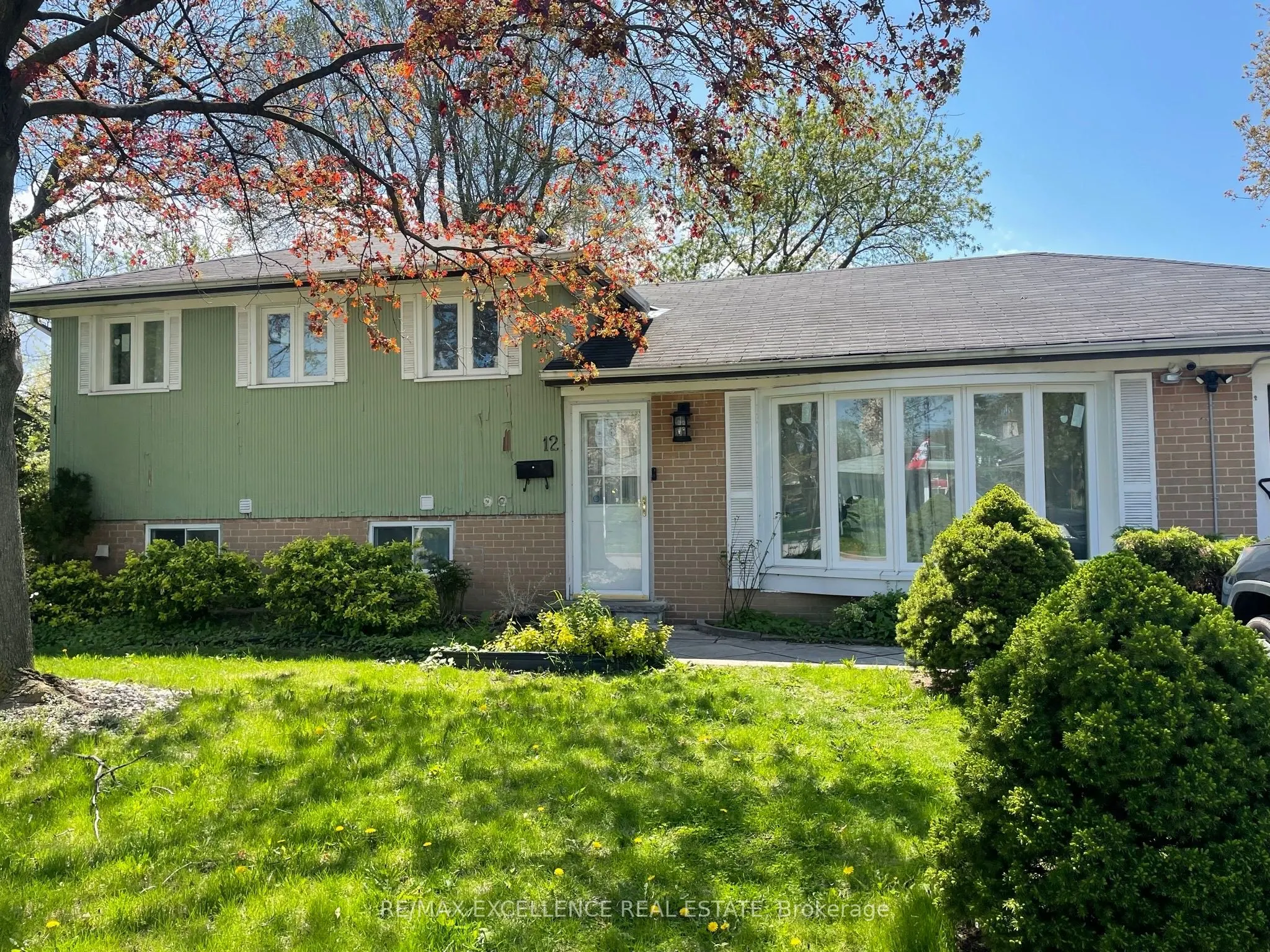 12 Vanderbrent Crescent