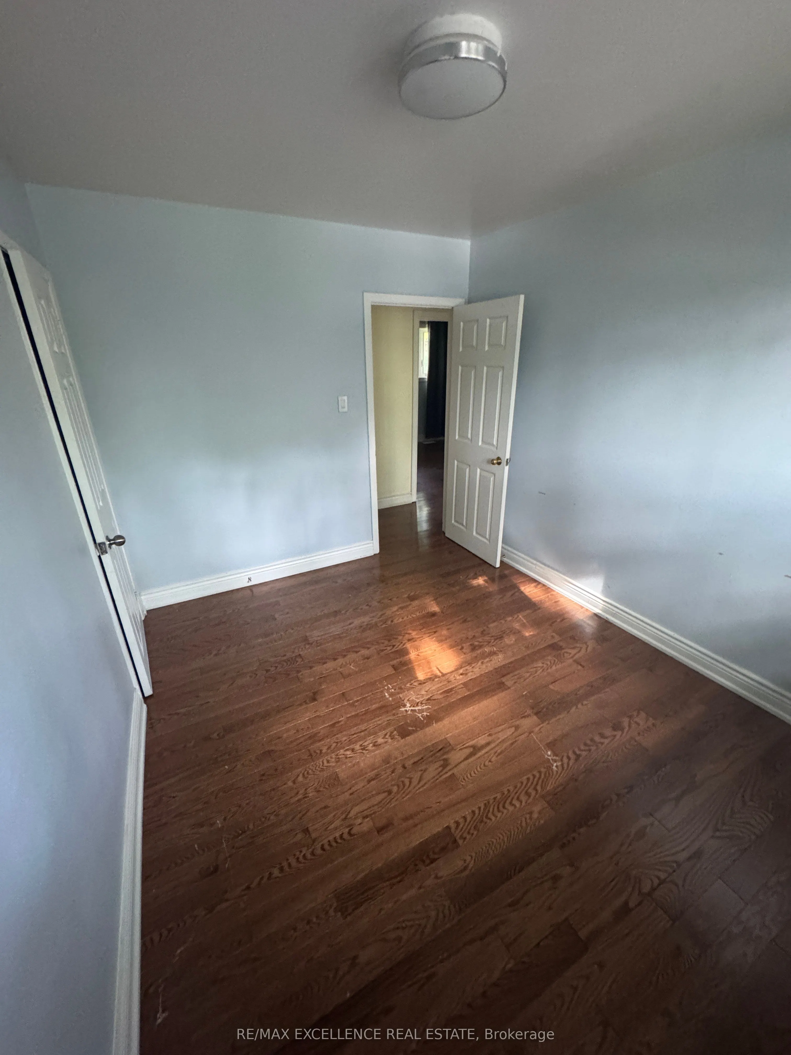 12 Vanderbrent Crescent