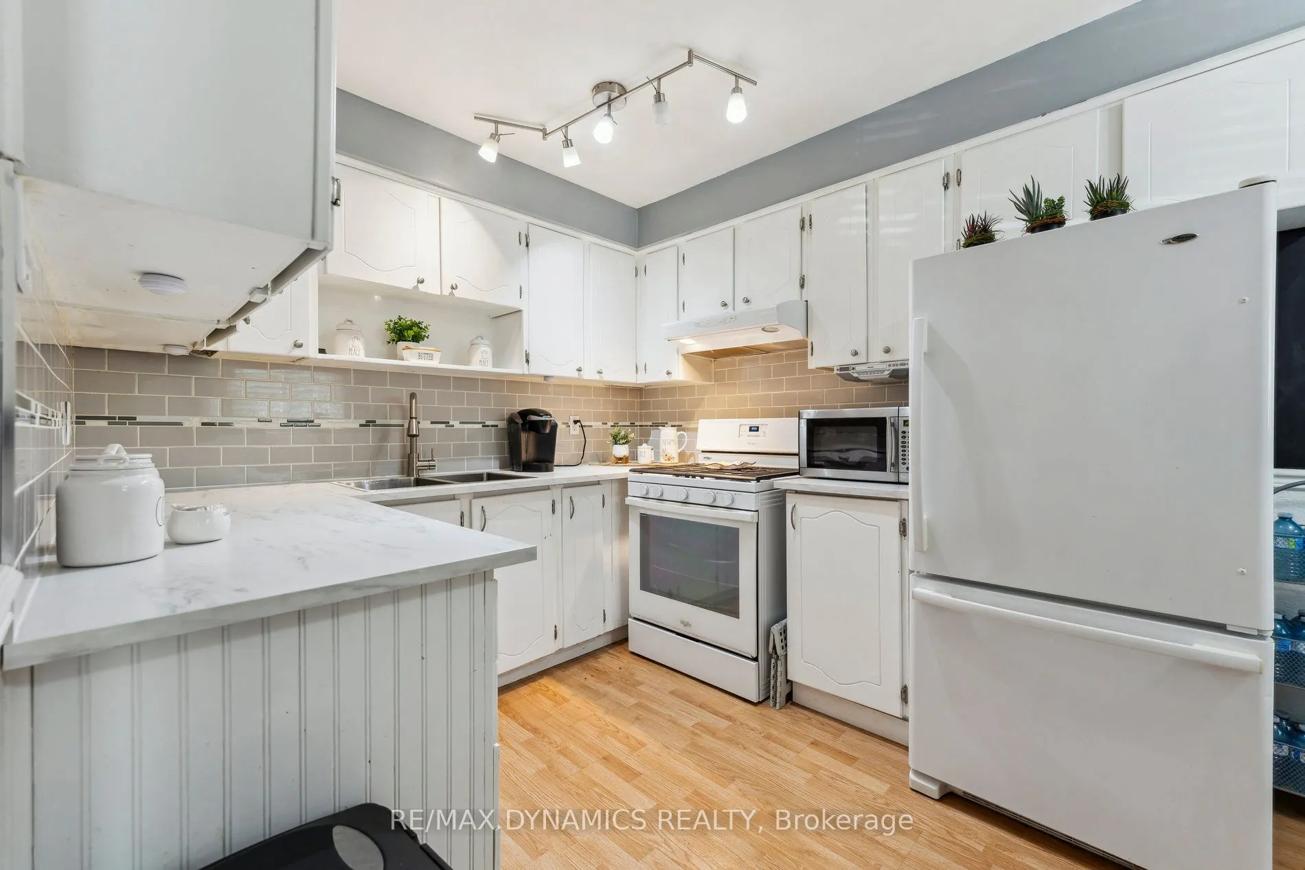82 Lynden Circle, #73