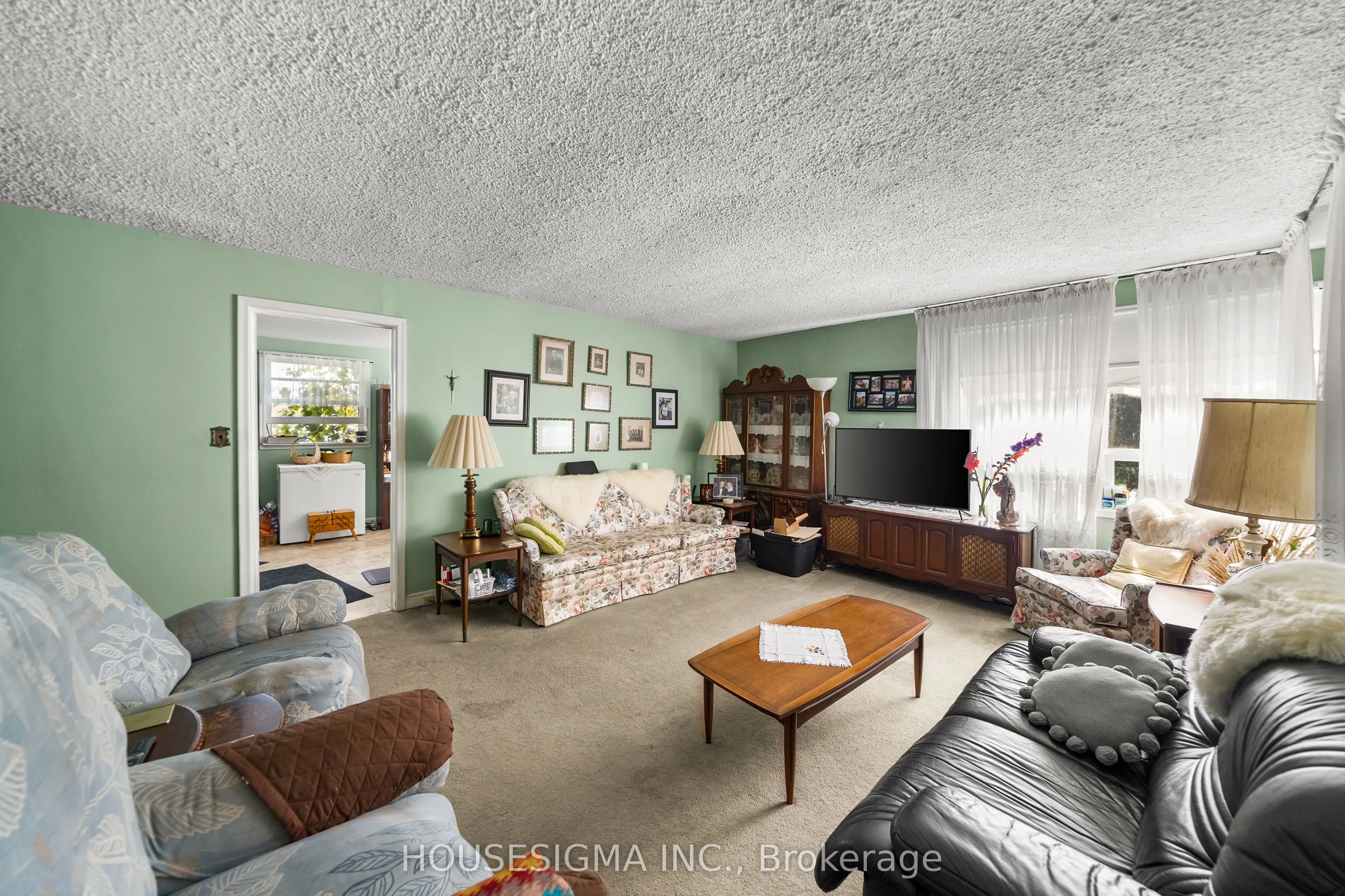 2701 Embleton Road