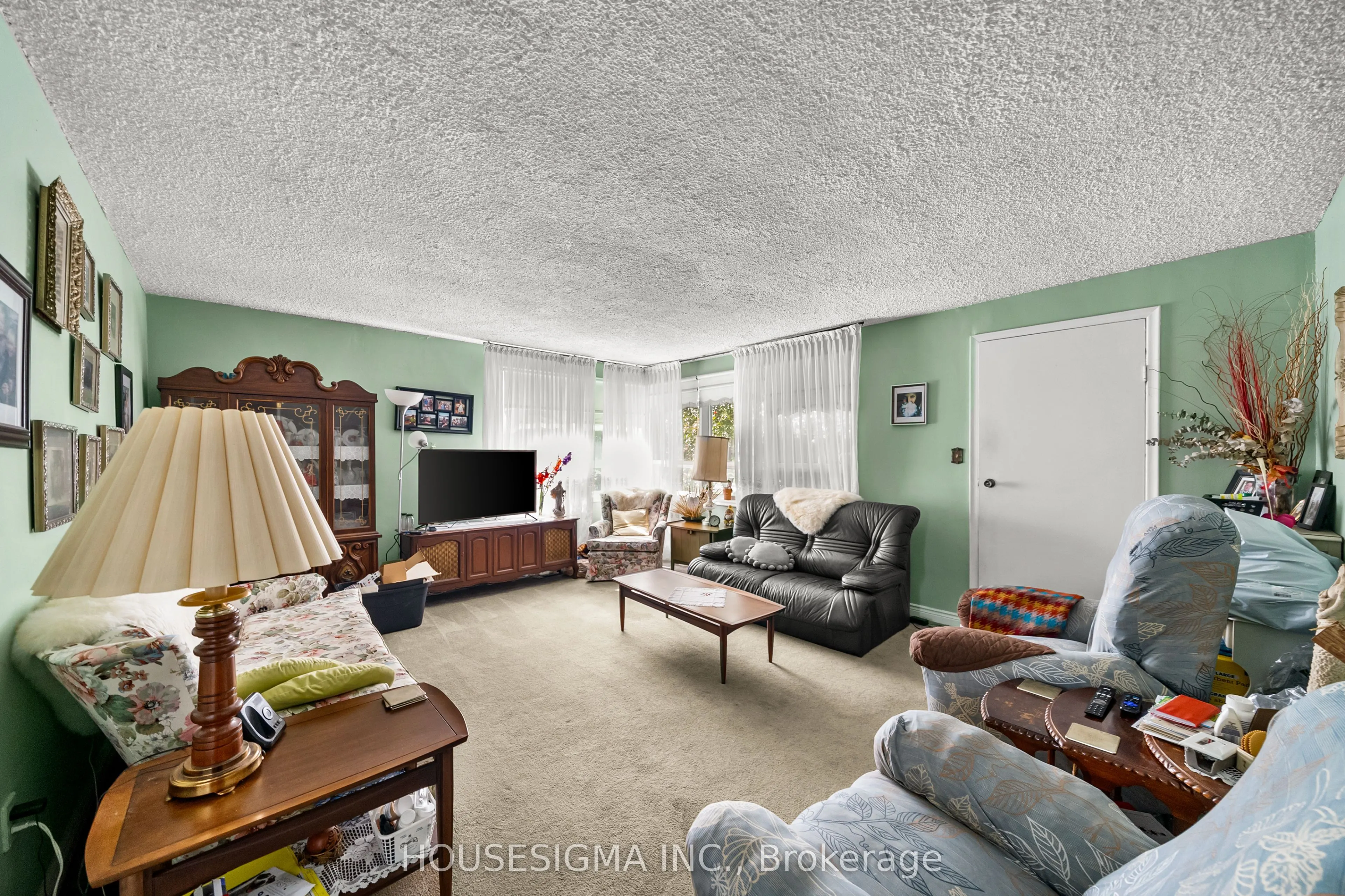 2701 Embleton Road
