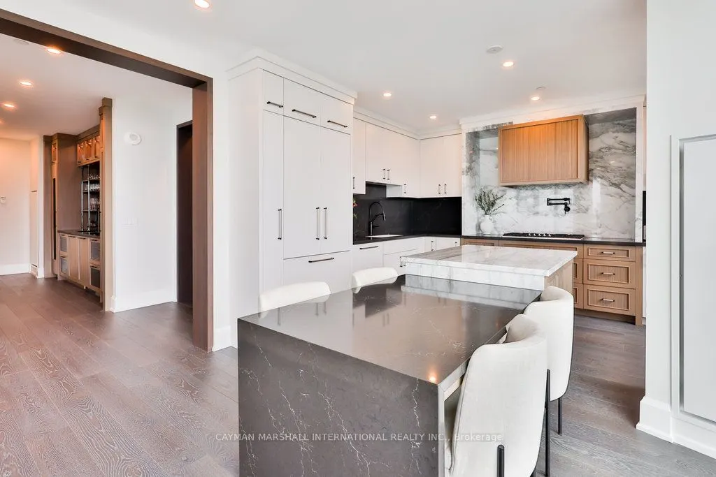 2060 Lakeshore Road, #2101