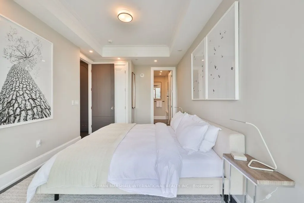 2060 Lakeshore Road, #2101